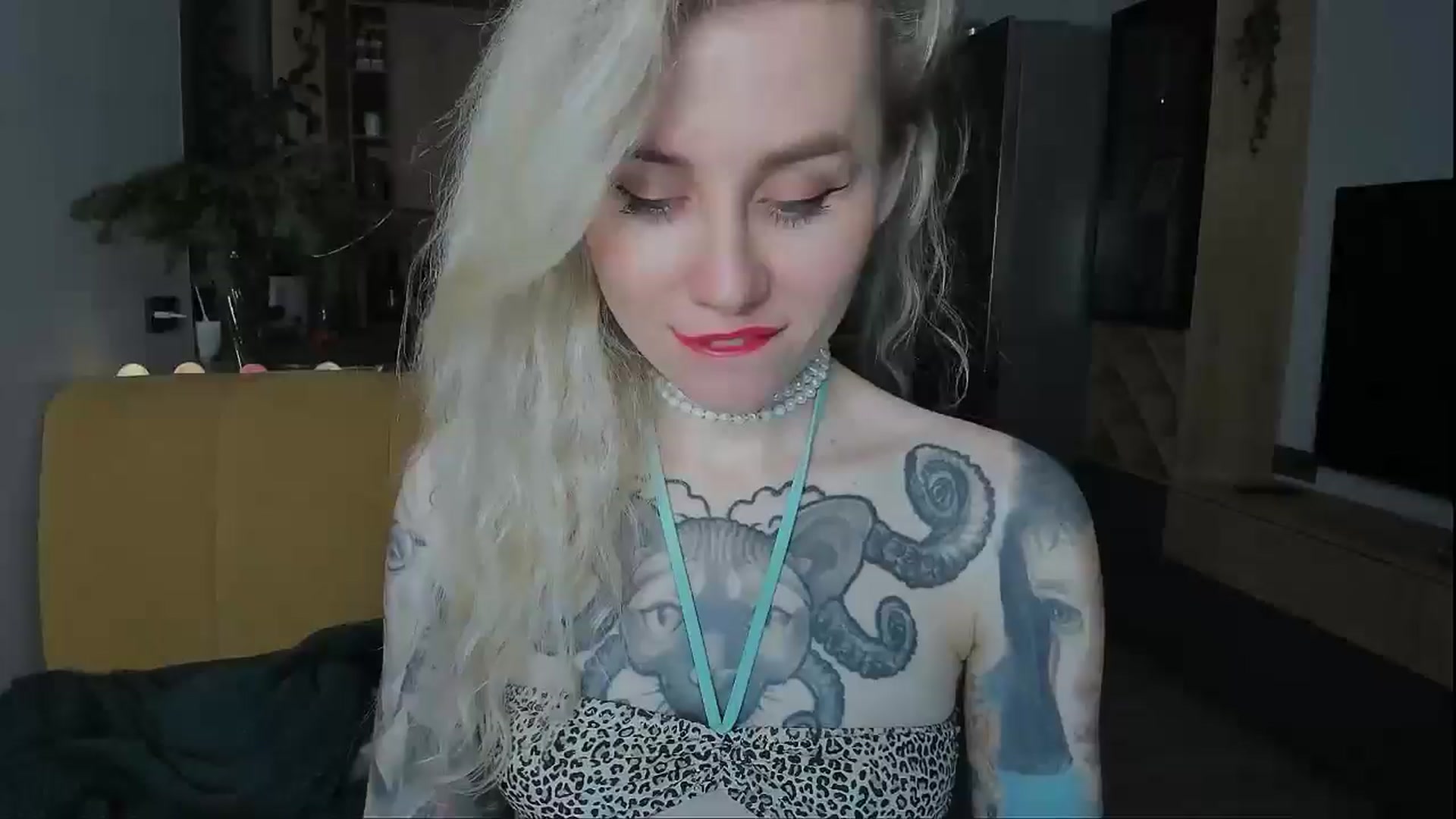 Gallery image thumbnail from Alexa_Smithhh's myfreecams stream on, 12/27/2024, 20:44 image 16 of 20