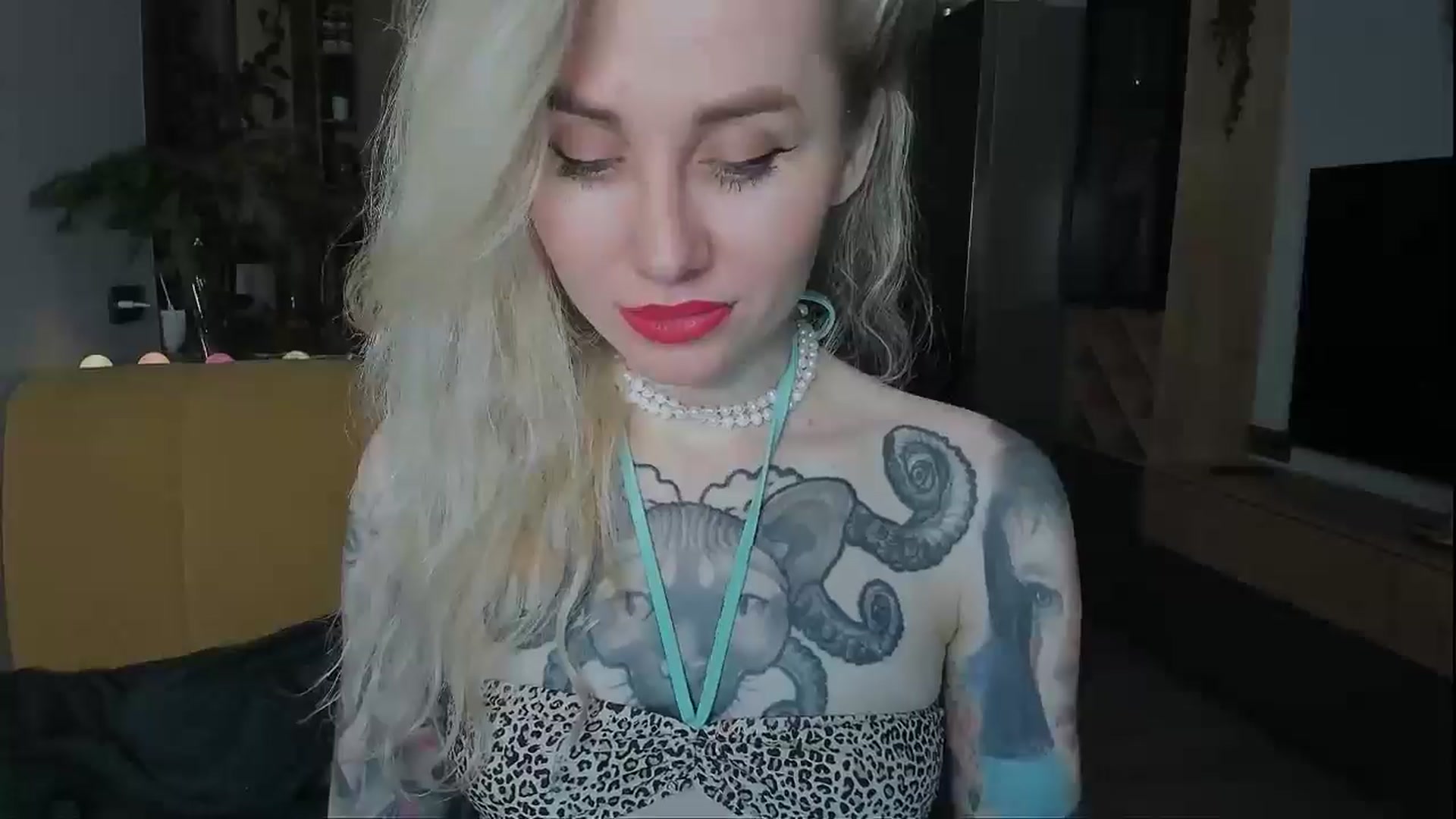 Gallery image thumbnail from Alexa_Smithhh's myfreecams stream on, 12/27/2024, 20:44 image 10 of 20