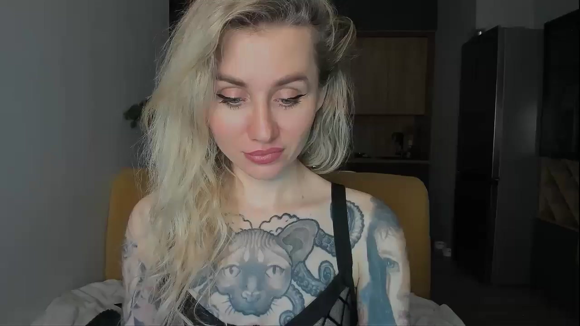 Gallery image thumbnail from Alexa_Smithhh's myfreecams stream on, 12/29/2024, 20:15 image 6 of 20