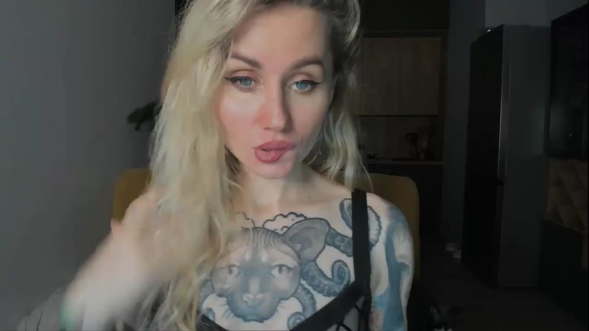 Gallery image thumbnail from Alexa_Smithhh's myfreecams stream on, 12/29/2024, 20:15 image 9 of 20