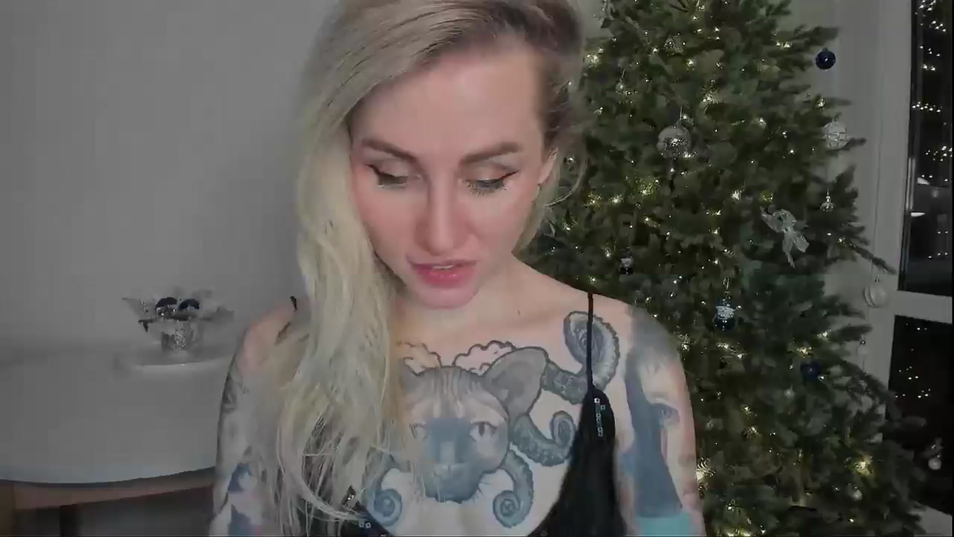 Gallery image thumbnail from Alexa_Smithhh's myfreecams stream on, 01/04/2025, 20:33 image 17 of 20
