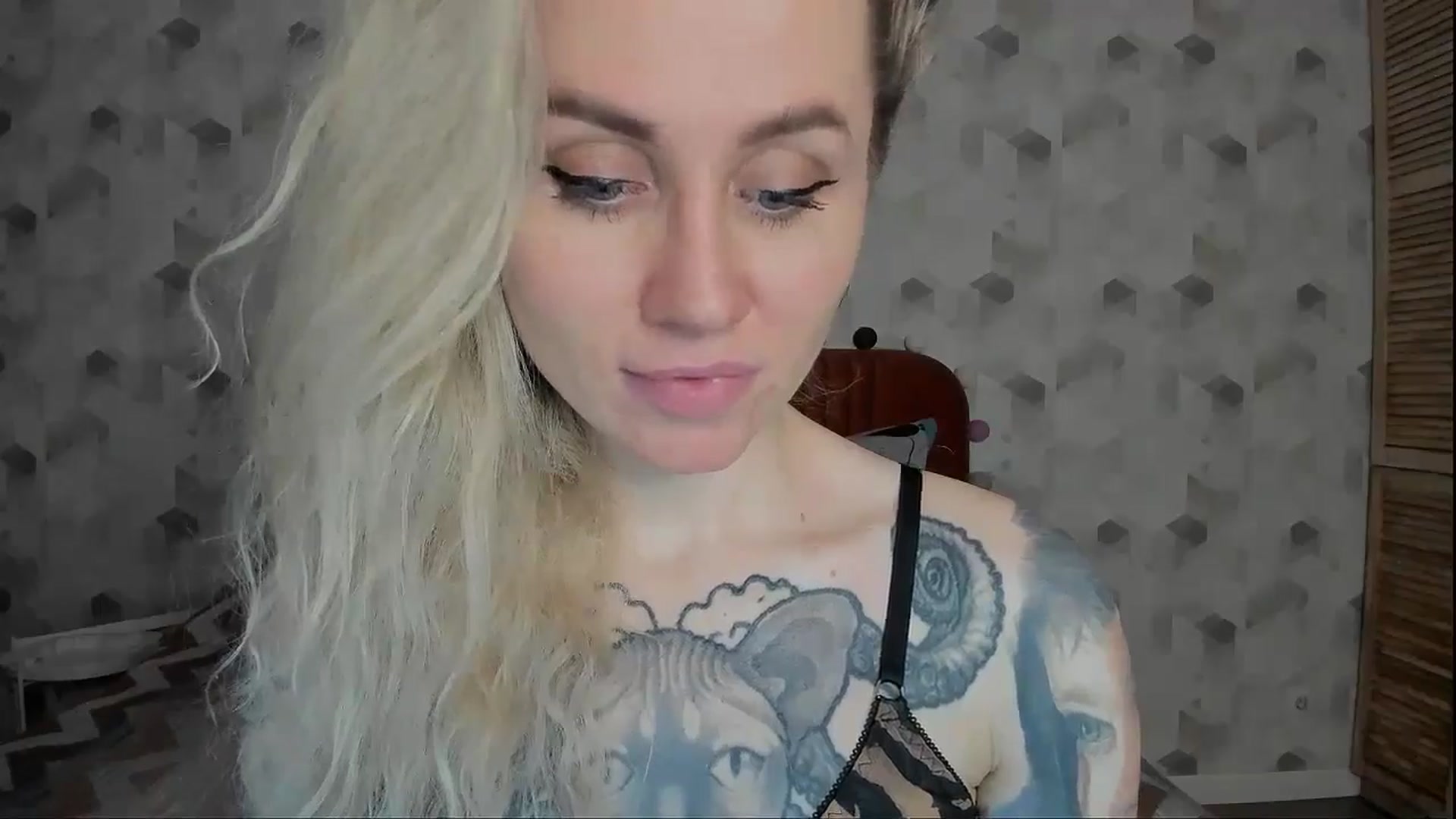 Gallery image thumbnail from Alexa_Smithhh's myfreecams stream on, 01/13/2025, 20:39 image 14 of 20