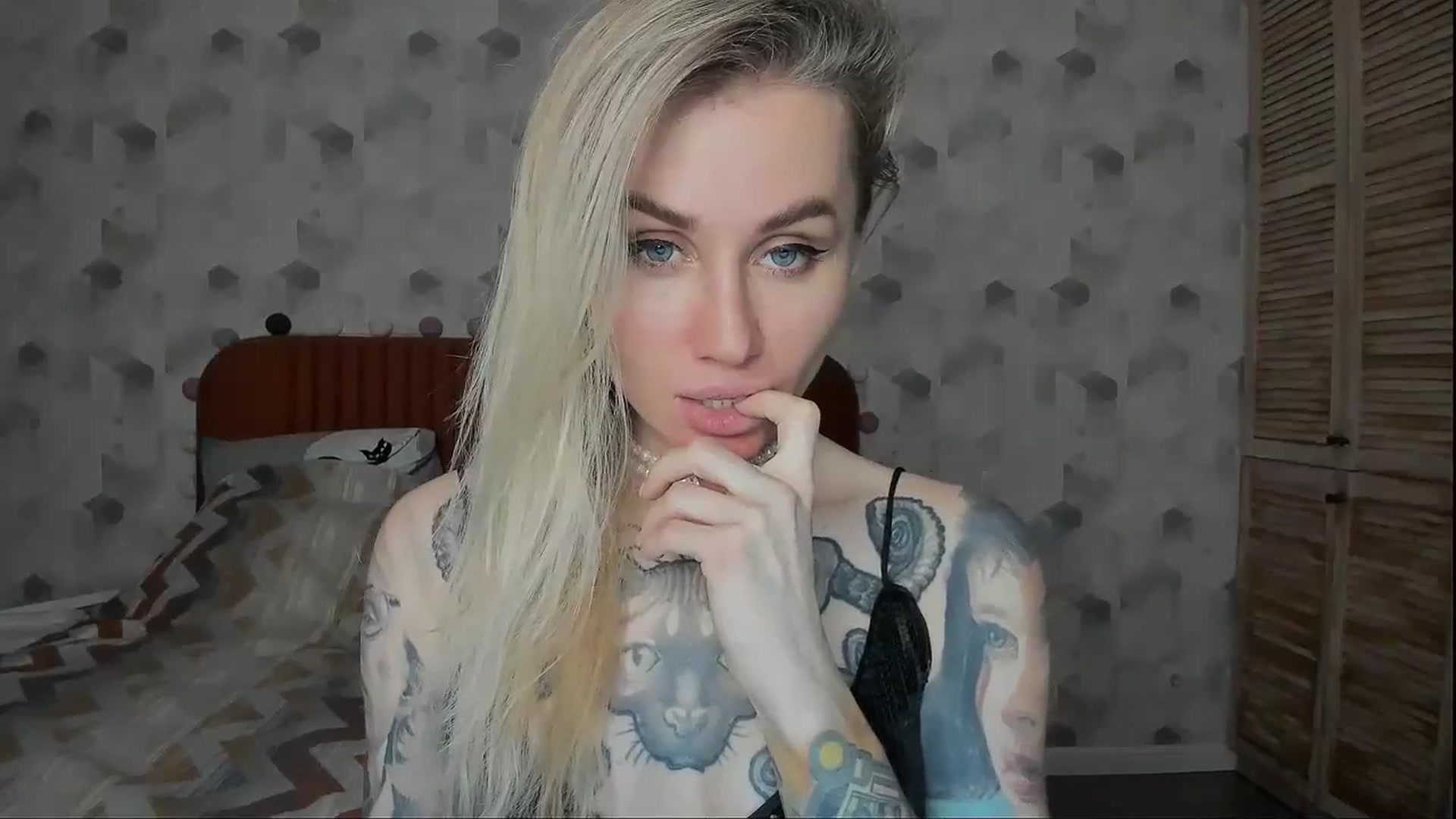 Gallery image thumbnail from Alexa_Smithhh's myfreecams stream on, 01/16/2025, 20:21 image 11 of 20