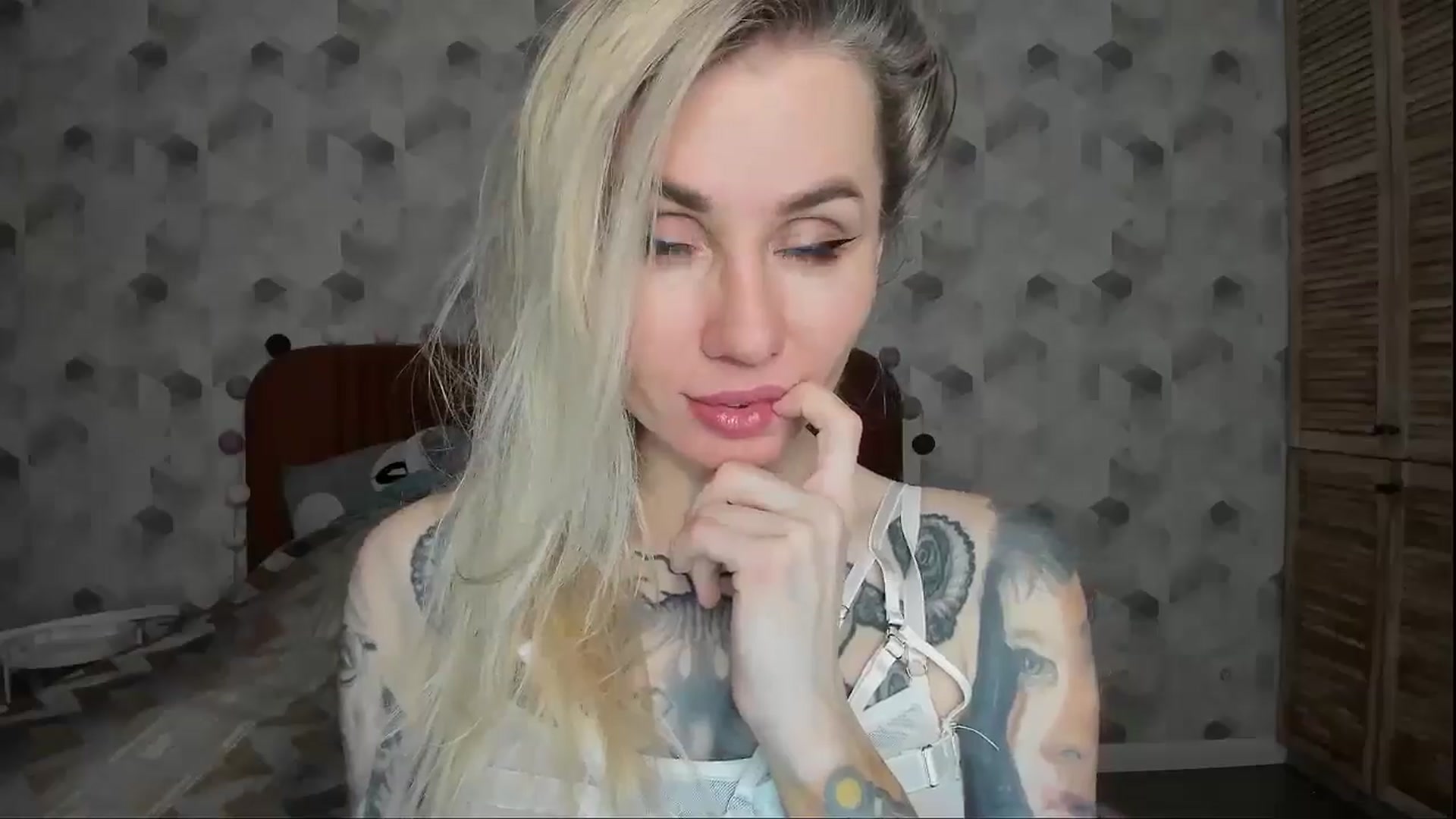 Gallery image thumbnail from Alexa_Smithhh's myfreecams stream on, 01/17/2025, 19:01 image 16 of 20