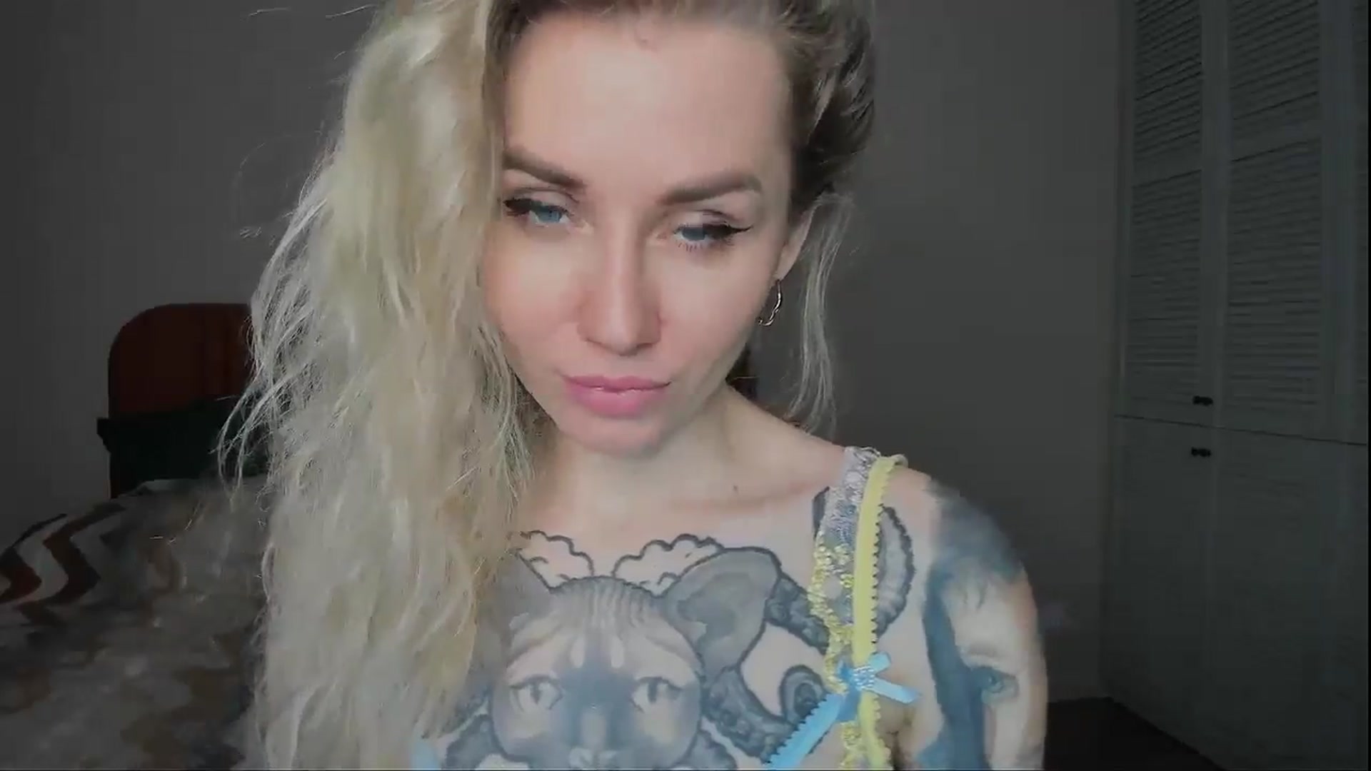 Gallery image thumbnail from Alexa_Smithhh's myfreecams stream on, 02/07/2025, 19:22 image 17 of 20