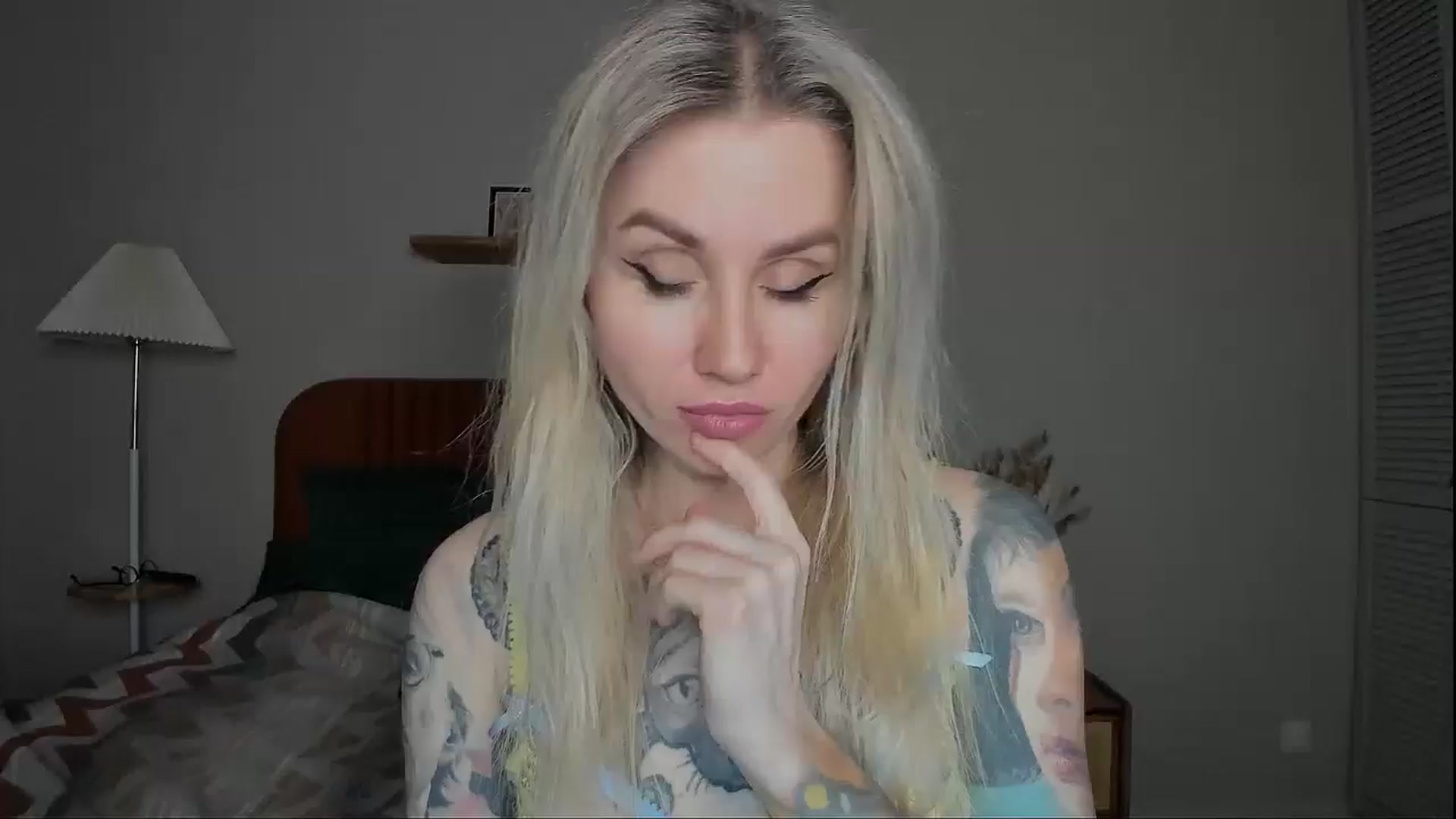 Gallery image thumbnail from Alexa_Smithhh's myfreecams stream on, 02/26/2025, 17:44 image 14 of 20