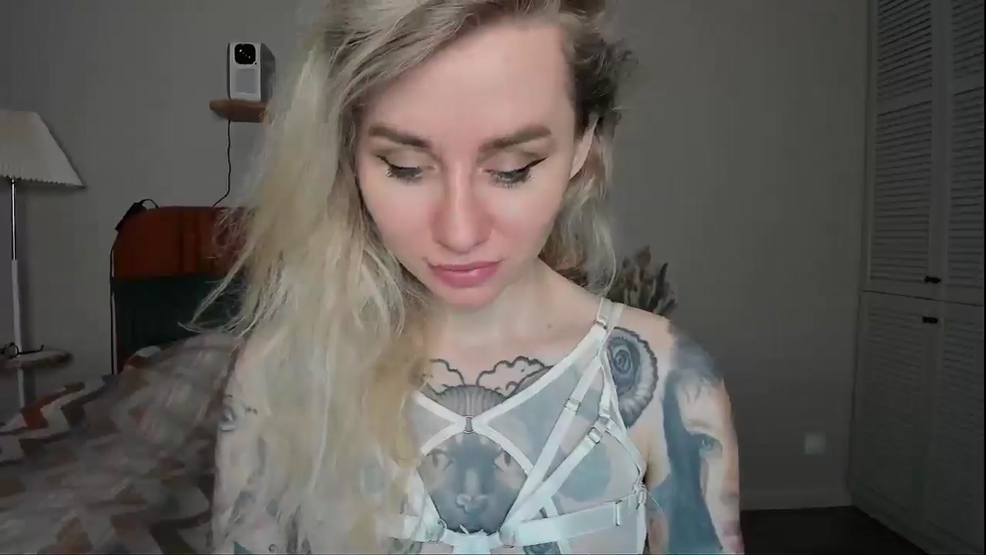 Gallery image thumbnail from Alexa_Smithhh's myfreecams stream on, 03/15/2025, 18:36 image 17 of 20