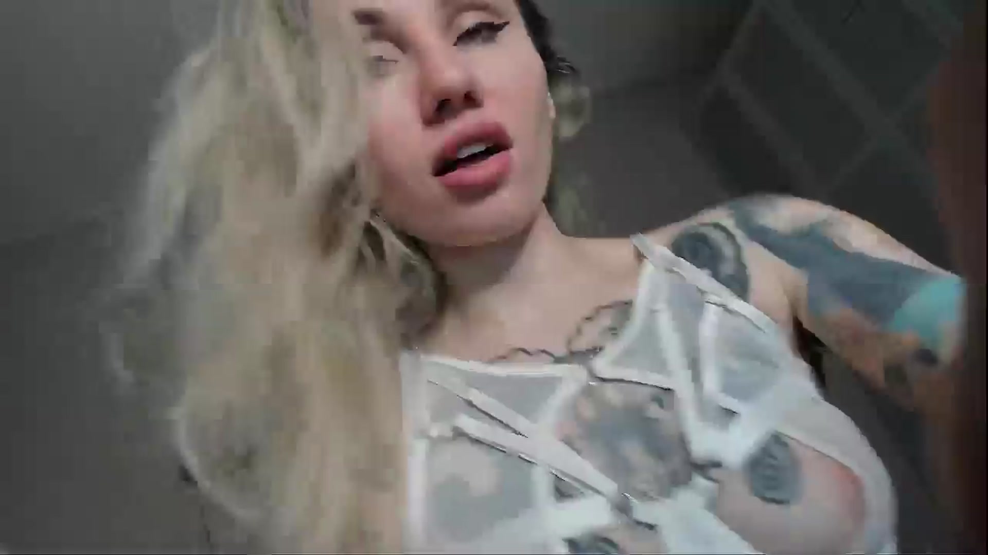 Gallery image thumbnail from Alexa_Smithhh's myfreecams stream on, 03/15/2025, 19:47 image 18 of 20