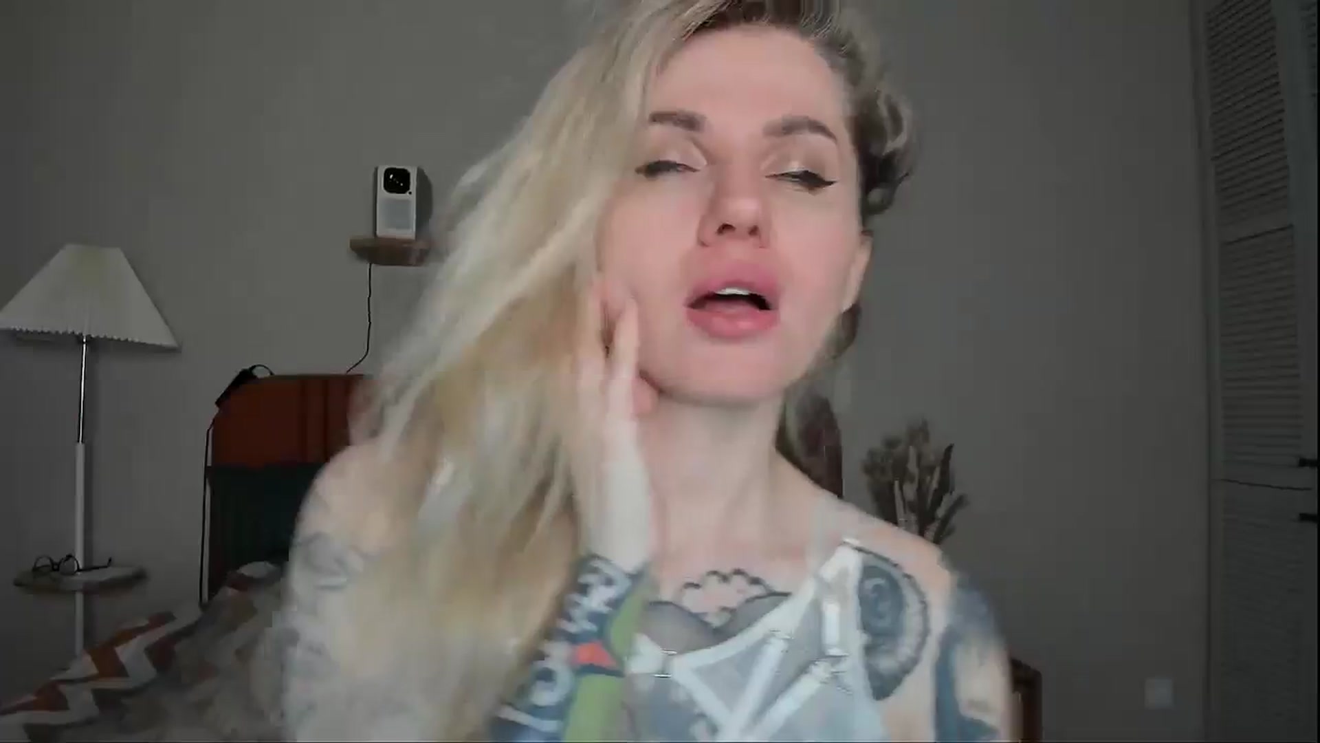 Gallery image thumbnail from Alexa_Smithhh's myfreecams stream on, 03/15/2025, 19:47 image 14 of 20