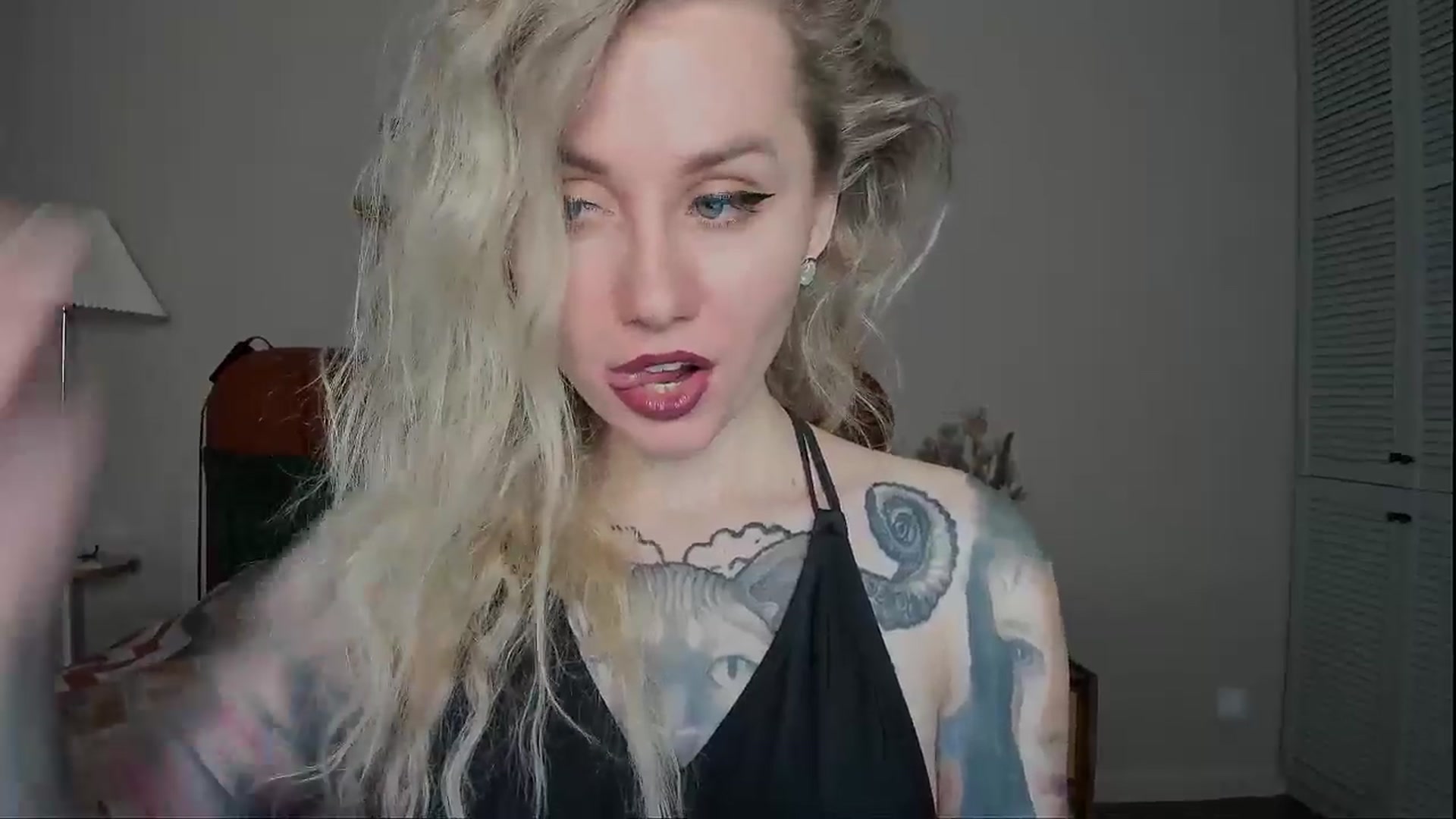 Gallery image thumbnail from Alexa_Smithhh's myfreecams stream on, 03/16/2025, 18:32 image 11 of 20