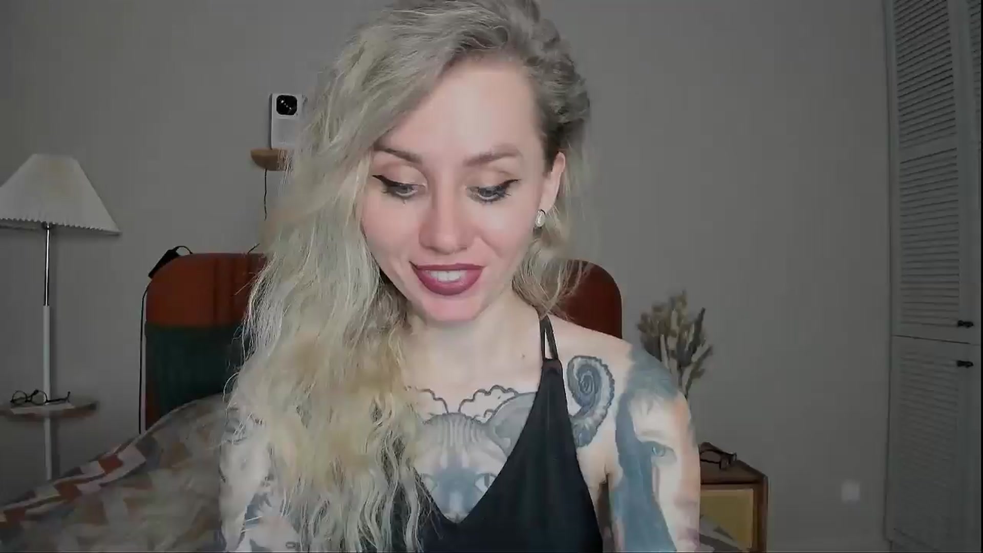 Gallery image thumbnail from Alexa_Smithhh's myfreecams stream on, 03/16/2025, 19:02 image 11 of 20