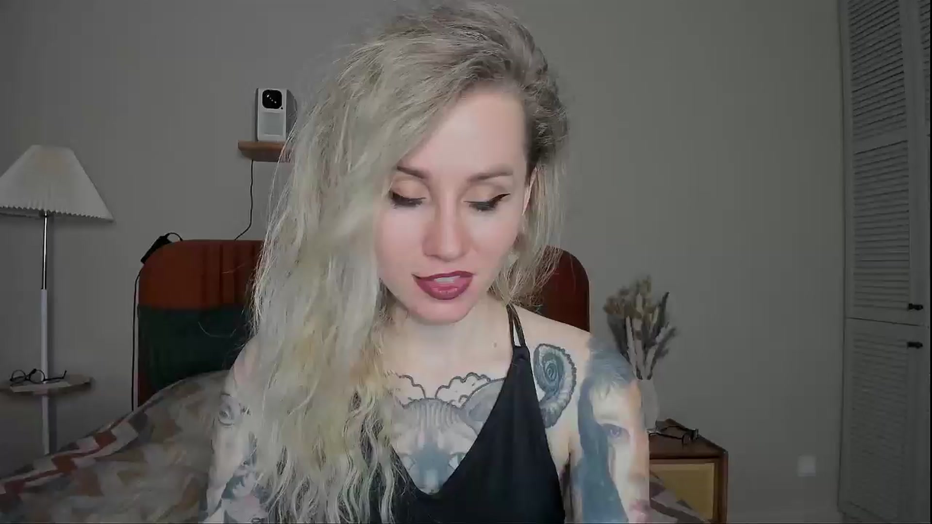 Gallery image thumbnail from Alexa_Smithhh's myfreecams stream on, 03/16/2025, 19:02 image 17 of 20