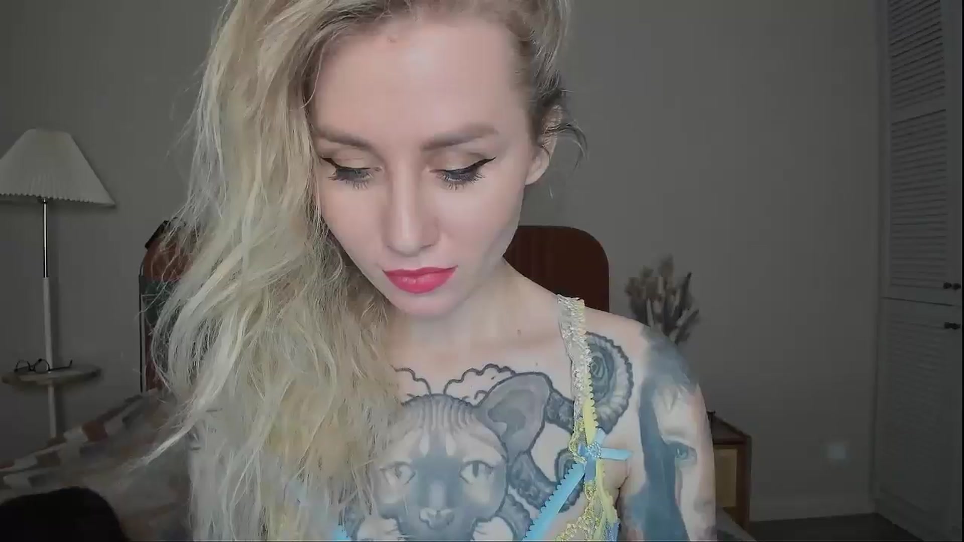 Gallery image thumbnail from Alexa_Smithhh's myfreecams stream on, 03/17/2025, 18:04 image 15 of 20