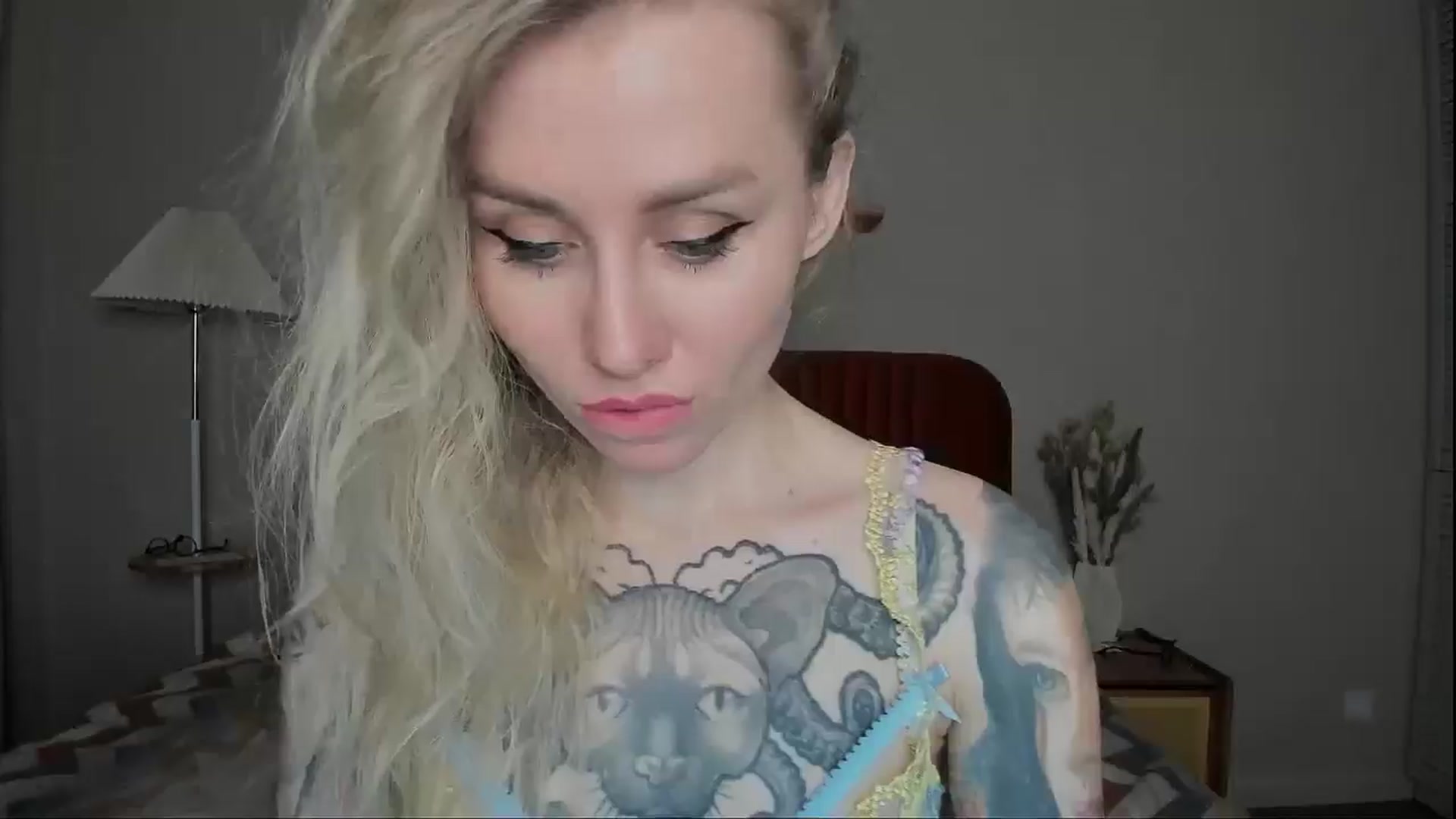 Gallery image thumbnail from Alexa_Smithhh's myfreecams stream on, 03/17/2025, 20:01 image 15 of 20