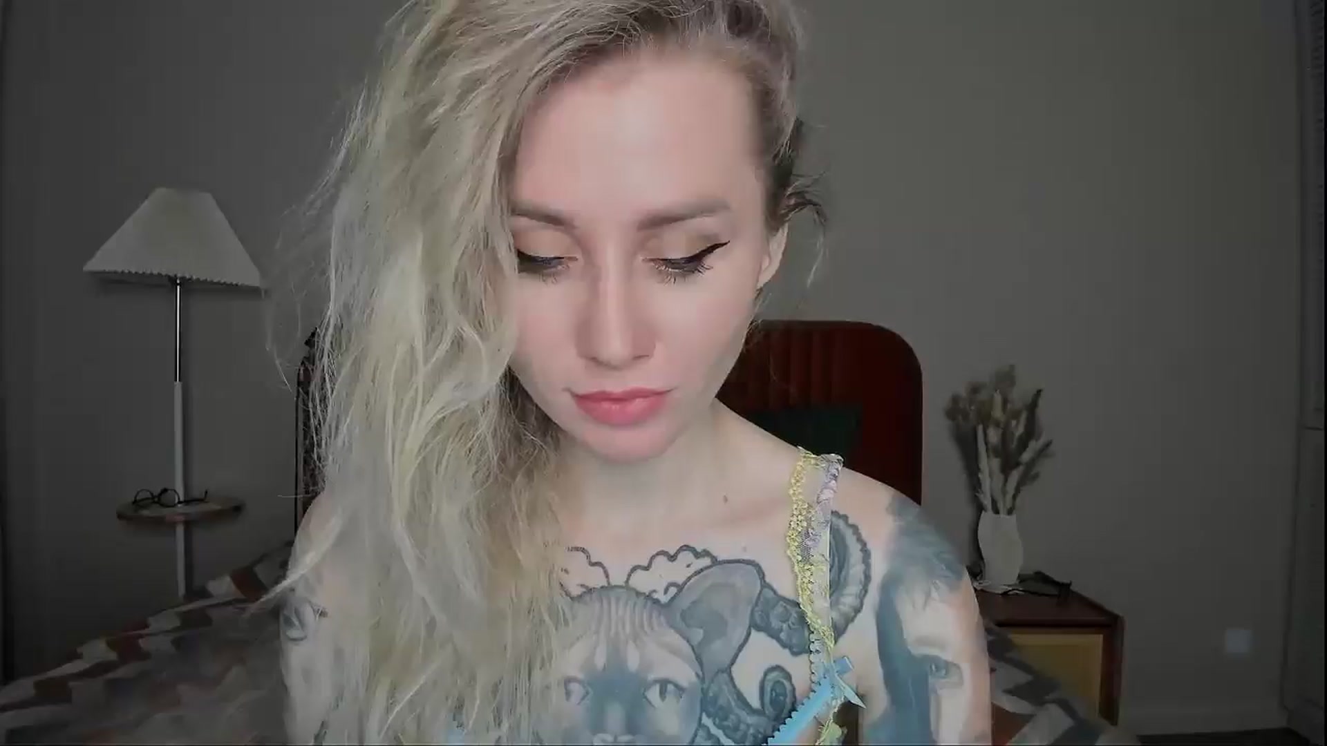 Gallery image thumbnail from Alexa_Smithhh's myfreecams stream on, 03/17/2025, 20:01 image 17 of 20