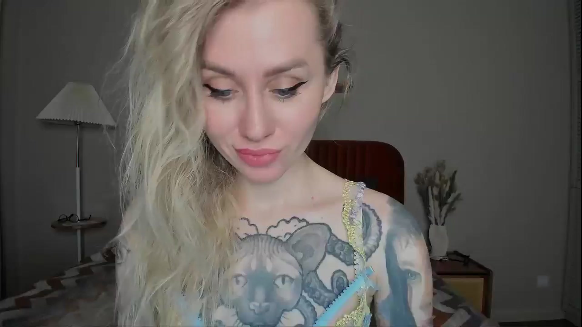 Gallery image thumbnail from Alexa_Smithhh's myfreecams stream on, 03/17/2025, 20:01 image 16 of 20