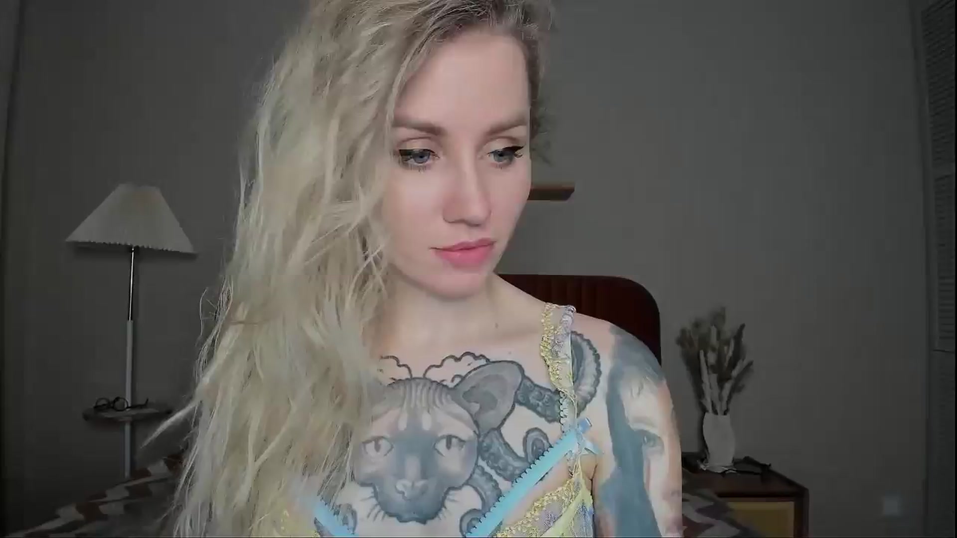 Gallery image thumbnail from Alexa_Smithhh's myfreecams stream on, 03/17/2025, 20:01 image 12 of 20