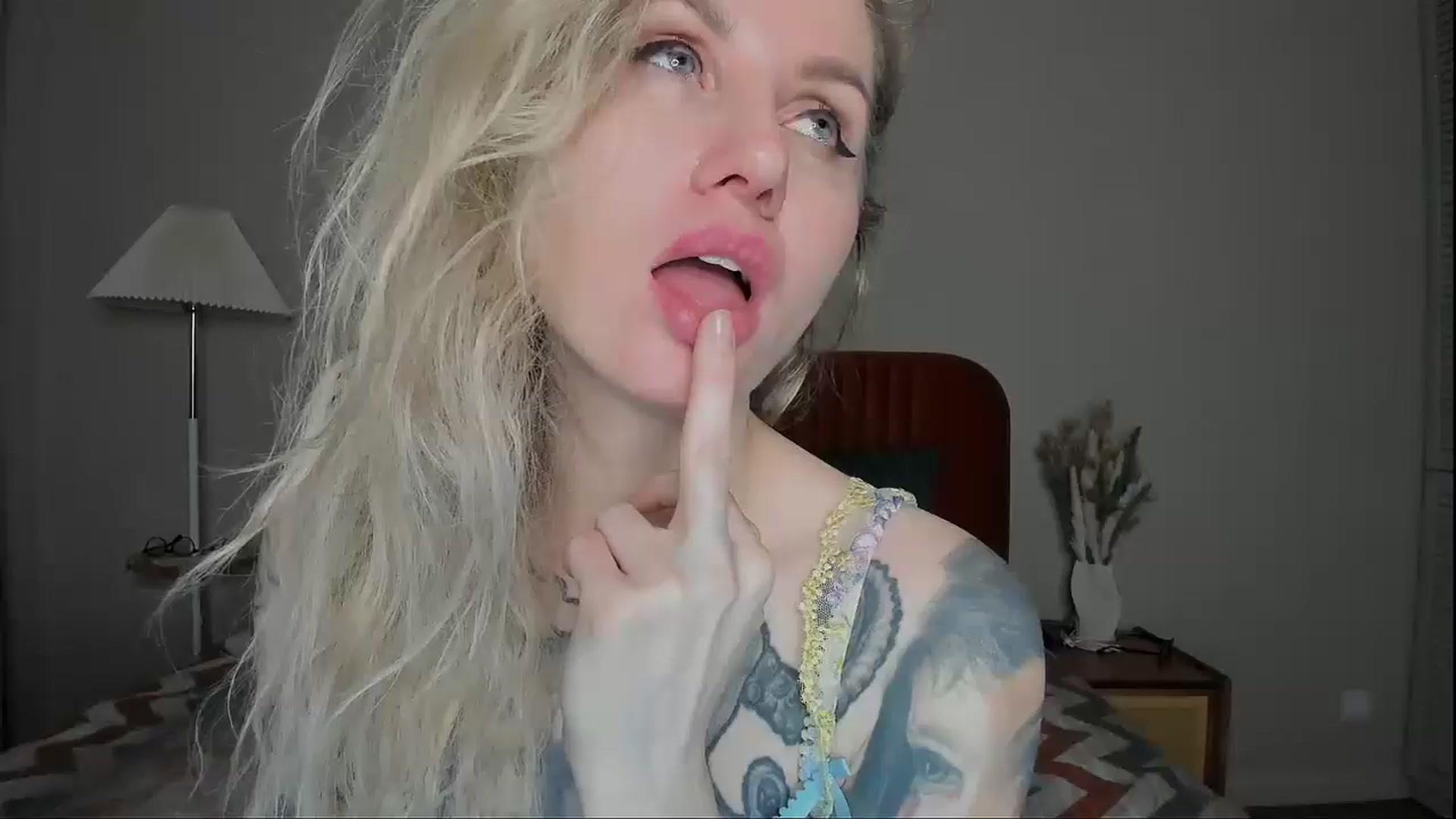 Gallery image thumbnail from Alexa_Smithhh's myfreecams stream on, 03/17/2025, 20:01 image 18 of 20