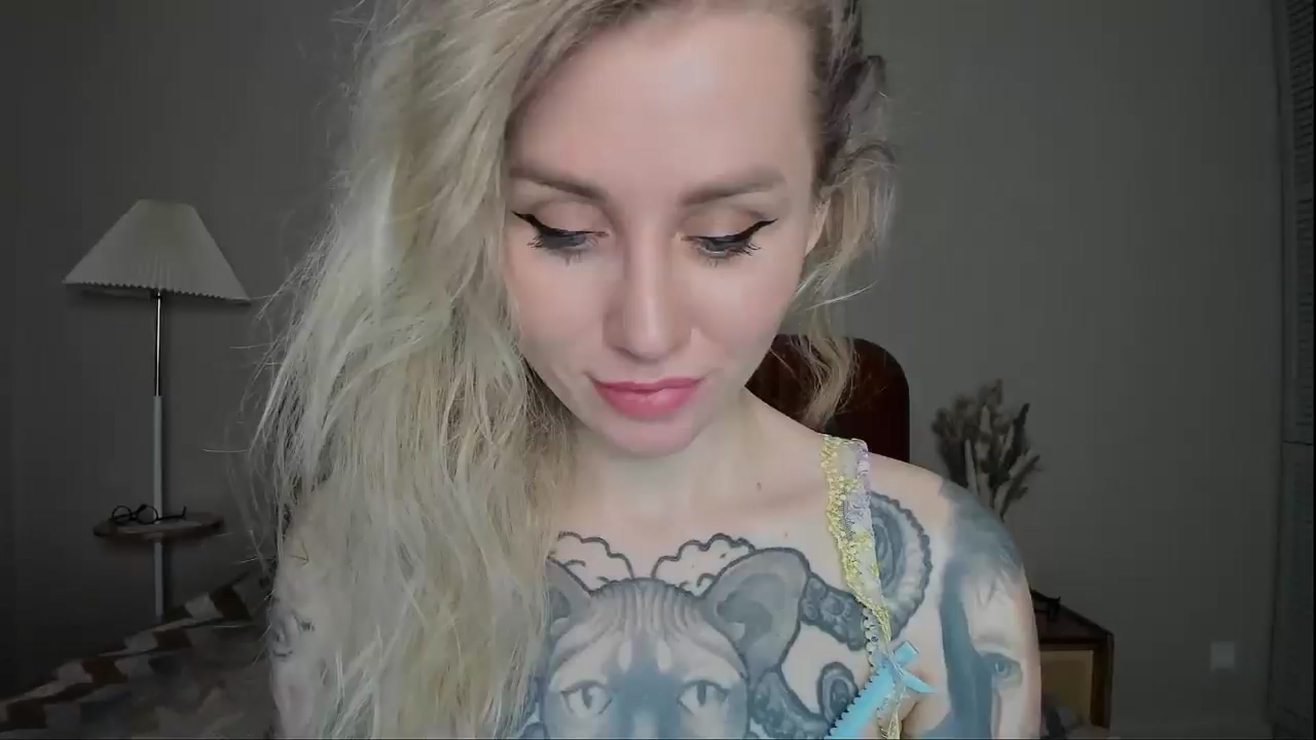 Gallery image thumbnail from Alexa_Smithhh's myfreecams stream on, 03/17/2025, 20:01 image 2 of 20