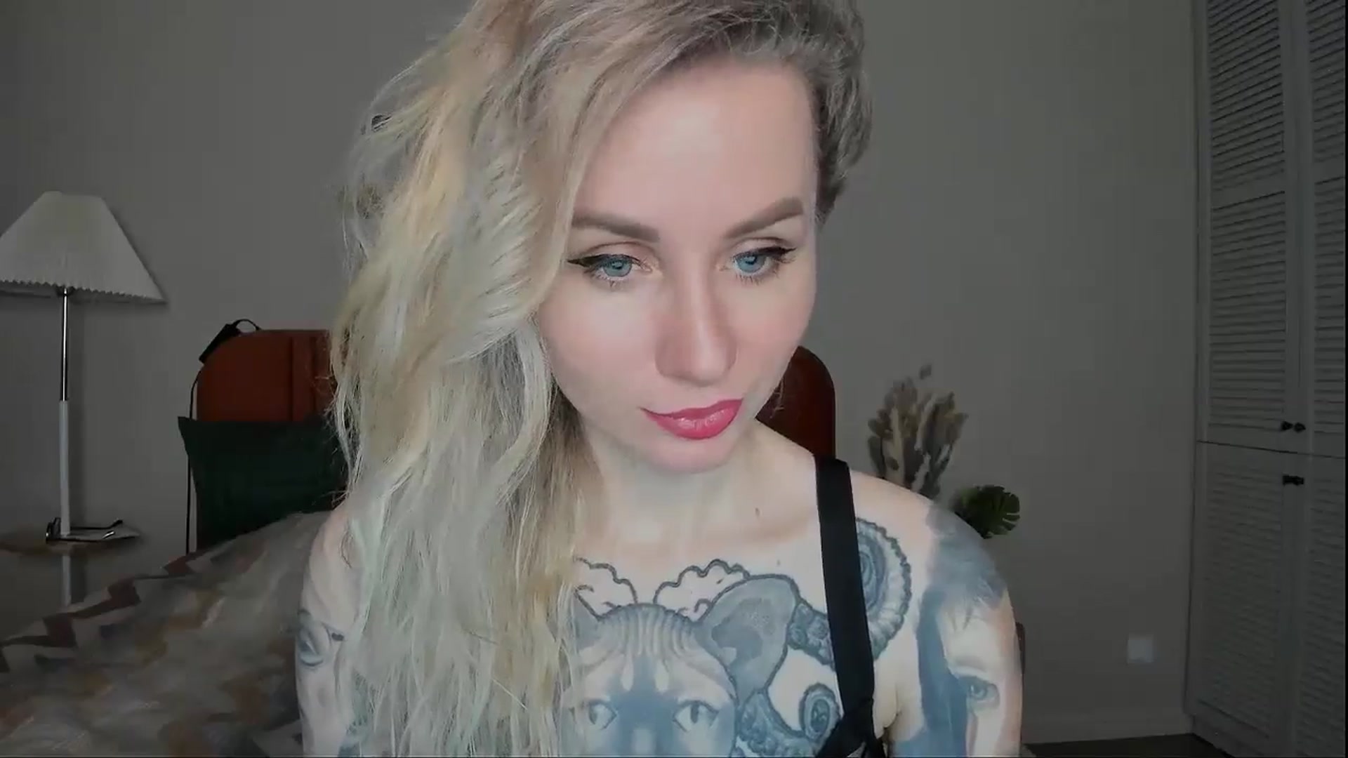 Gallery image thumbnail from Alexa_Smithhh's myfreecams stream on, 03/20/2025, 18:01 image 10 of 20