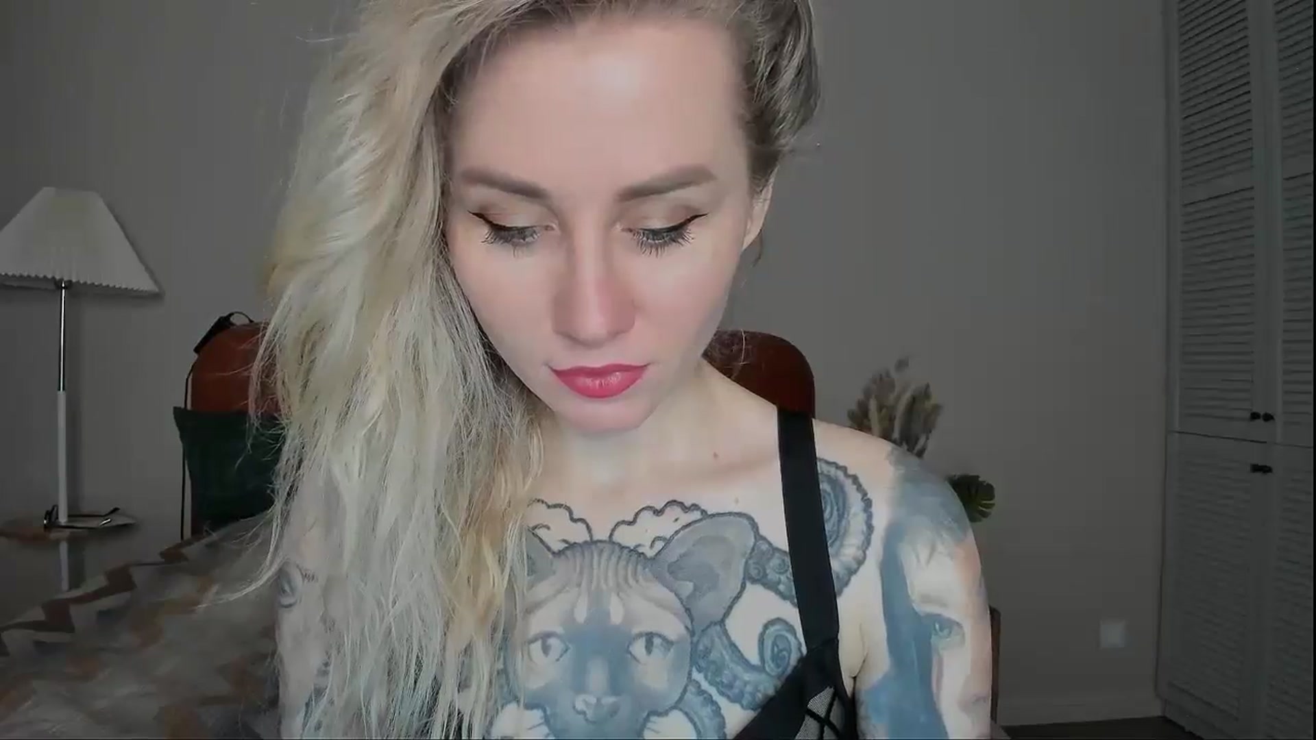Gallery image thumbnail from Alexa_Smithhh's myfreecams stream on, 03/20/2025, 18:01 image 12 of 20