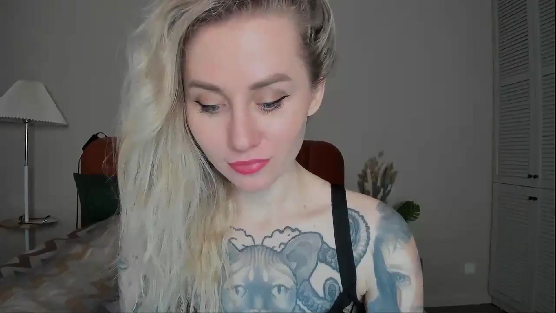 Gallery image thumbnail from Alexa_Smithhh's myfreecams stream on, 03/20/2025, 18:01 image 17 of 20