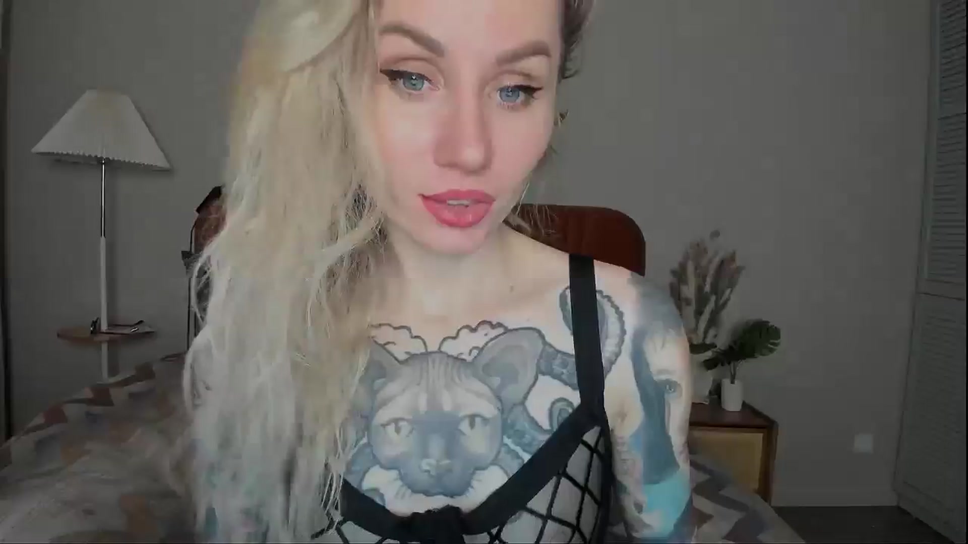 Gallery image thumbnail from Alexa_Smithhh's myfreecams stream on, 03/20/2025, 18:46 image 13 of 20