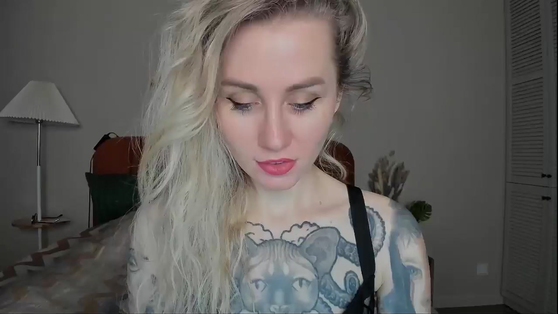 Gallery image thumbnail from Alexa_Smithhh's myfreecams stream on, 03/20/2025, 18:46 image 5 of 20