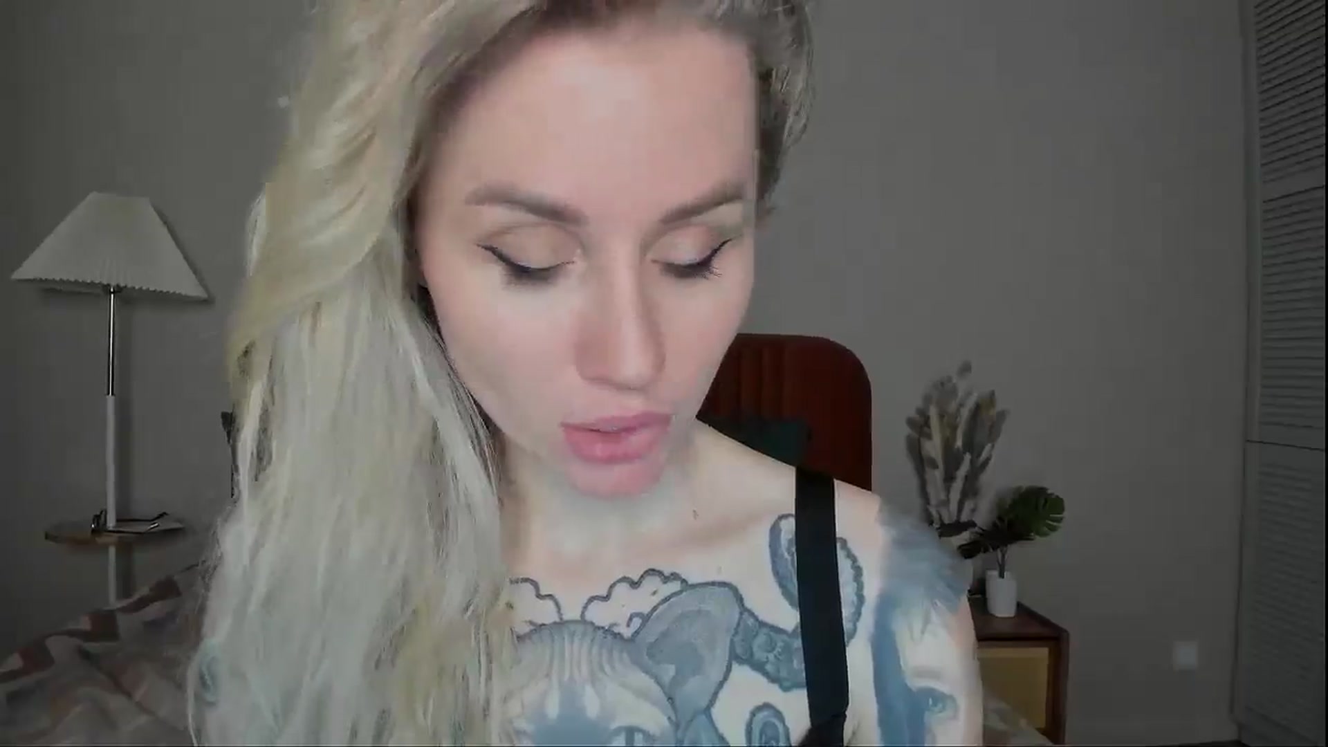 Gallery image thumbnail from Alexa_Smithhh's myfreecams stream on, 03/20/2025, 20:48 image 8 of 20