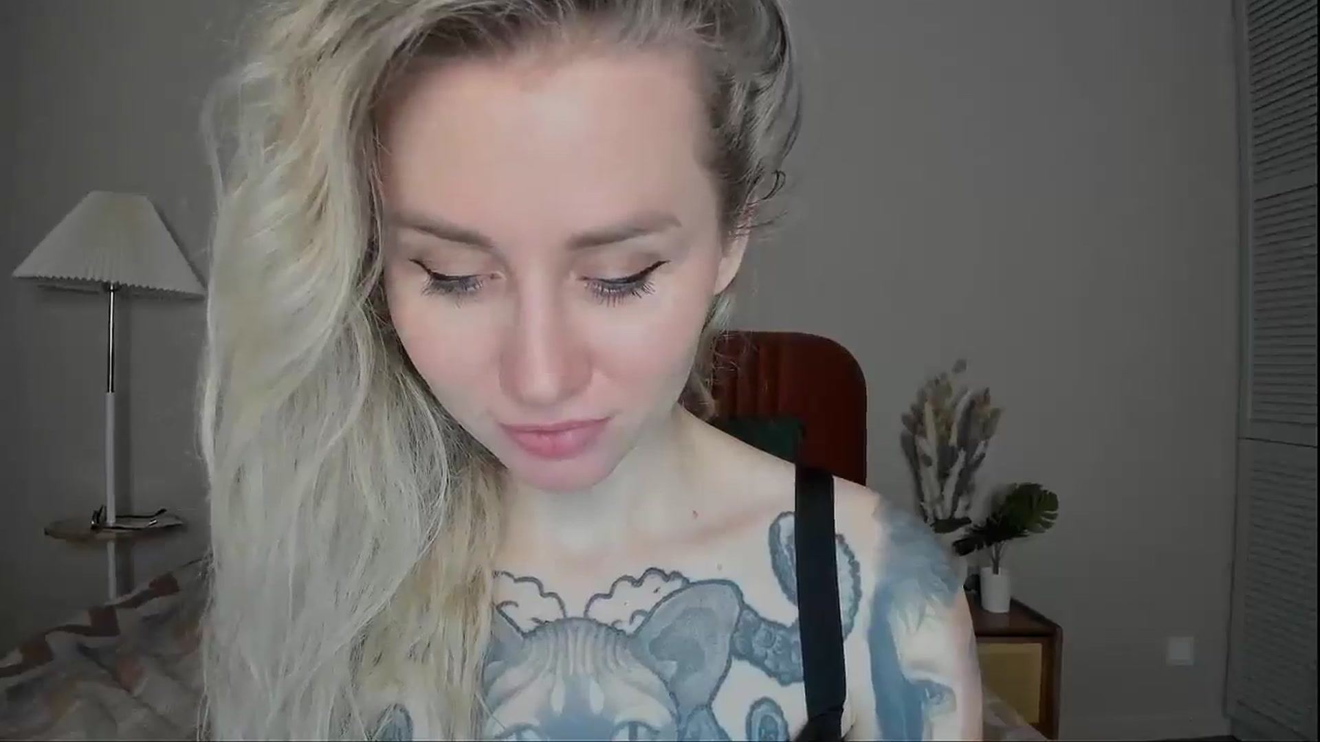 Gallery image thumbnail from Alexa_Smithhh's myfreecams stream on, 03/20/2025, 20:48 image 9 of 20