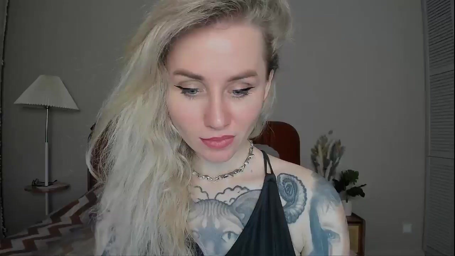 Gallery image thumbnail from Alexa_Smithhh's myfreecams stream on, 03/24/2025, 20:15 image 15 of 20