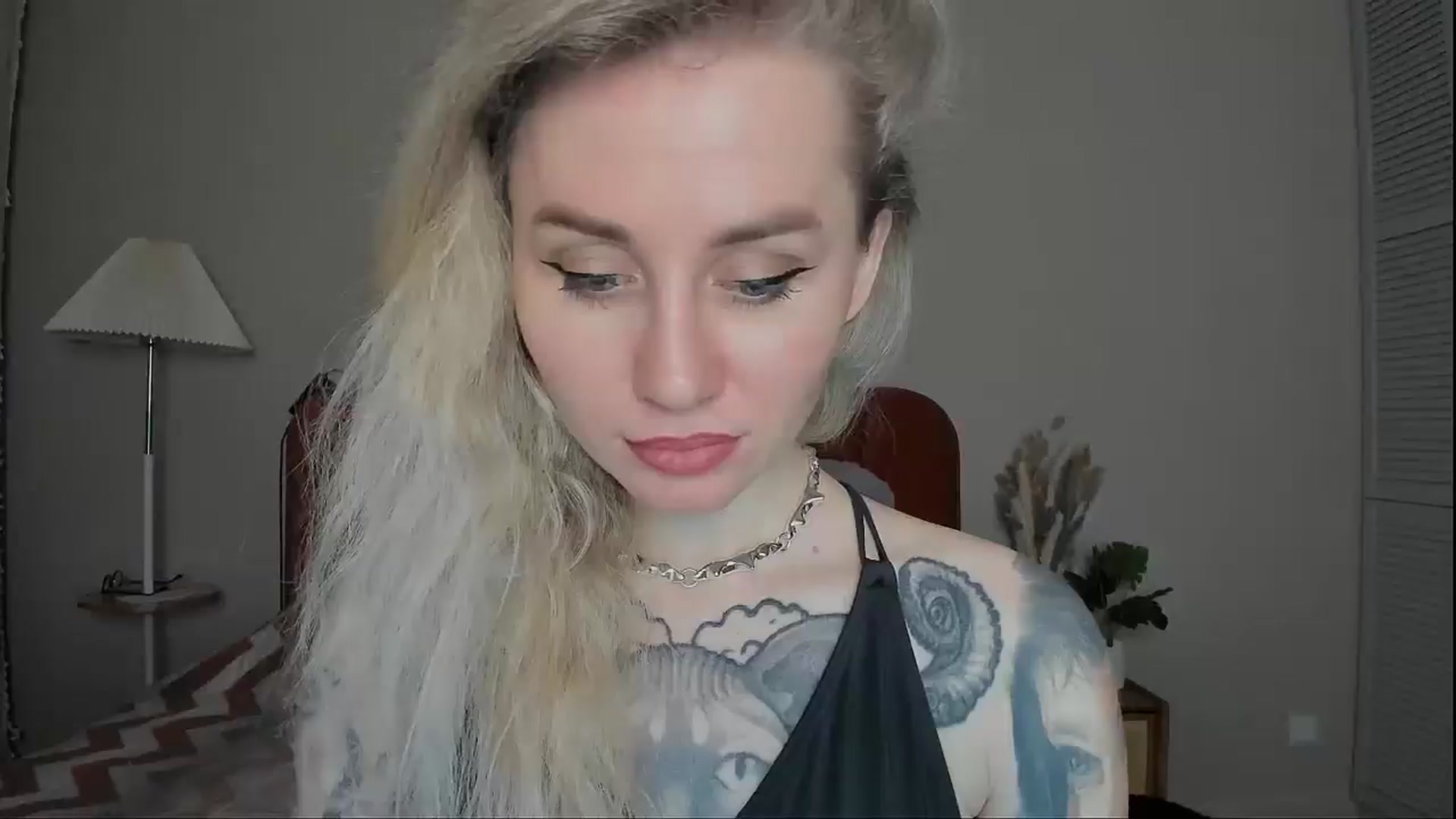 Gallery image thumbnail from Alexa_Smithhh's myfreecams stream on, 03/24/2025, 20:15 image 17 of 20