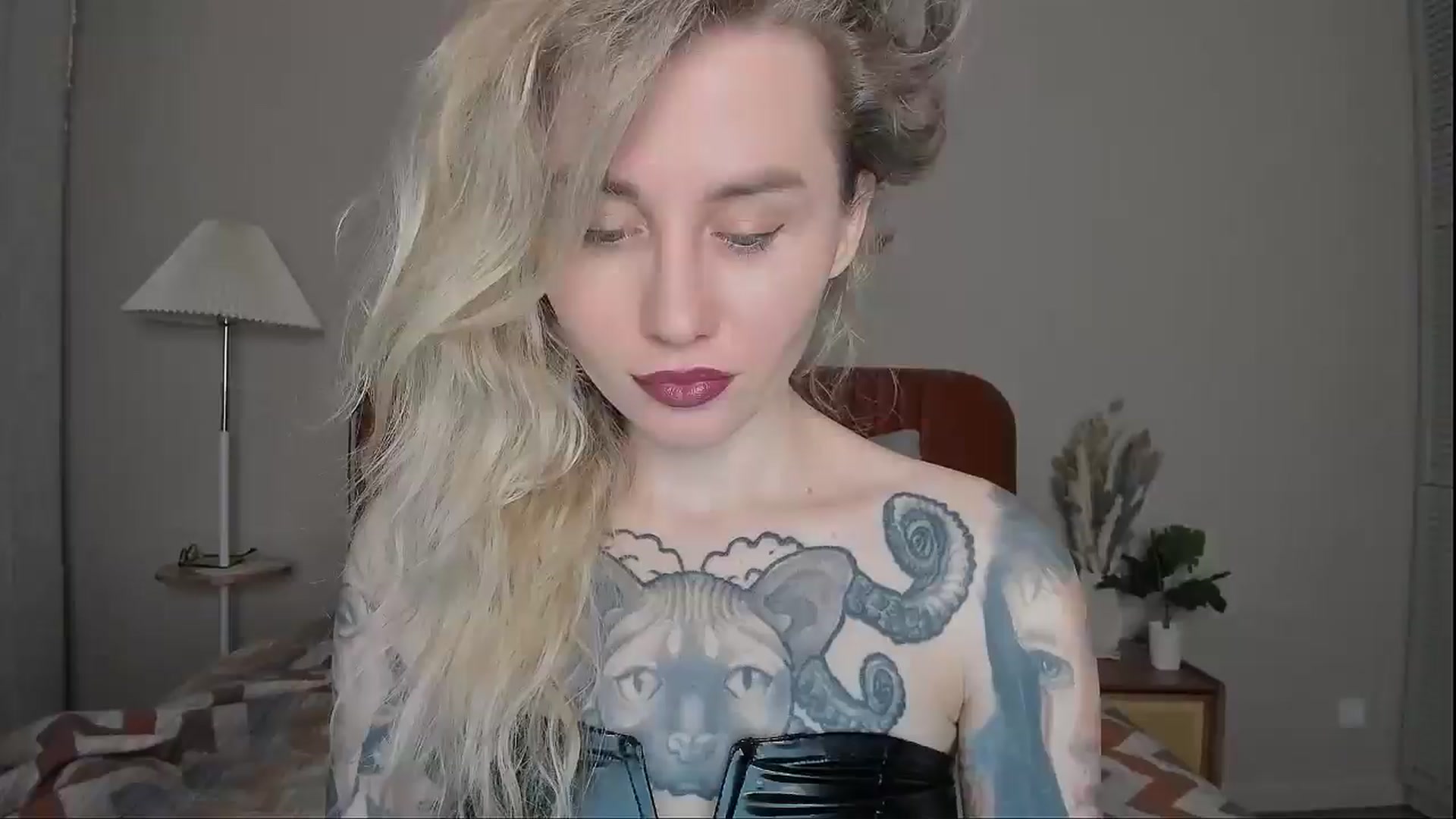 Gallery image thumbnail from Alexa_Smithhh's myfreecams stream on, 03/25/2025, 18:00 image 1 of 20