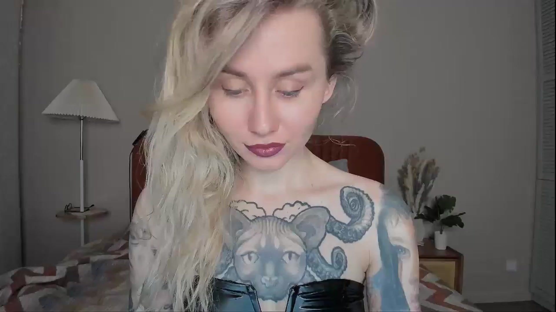 Gallery image thumbnail from Alexa_Smithhh's myfreecams stream on, 03/25/2025, 18:00 image 14 of 20