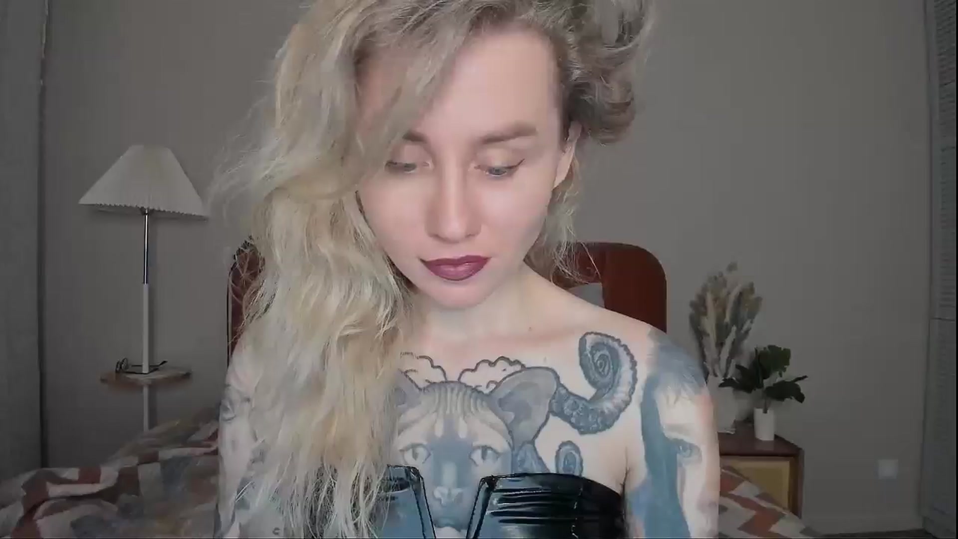 Gallery image thumbnail from Alexa_Smithhh's myfreecams stream on, 03/25/2025, 18:00 image 5 of 20