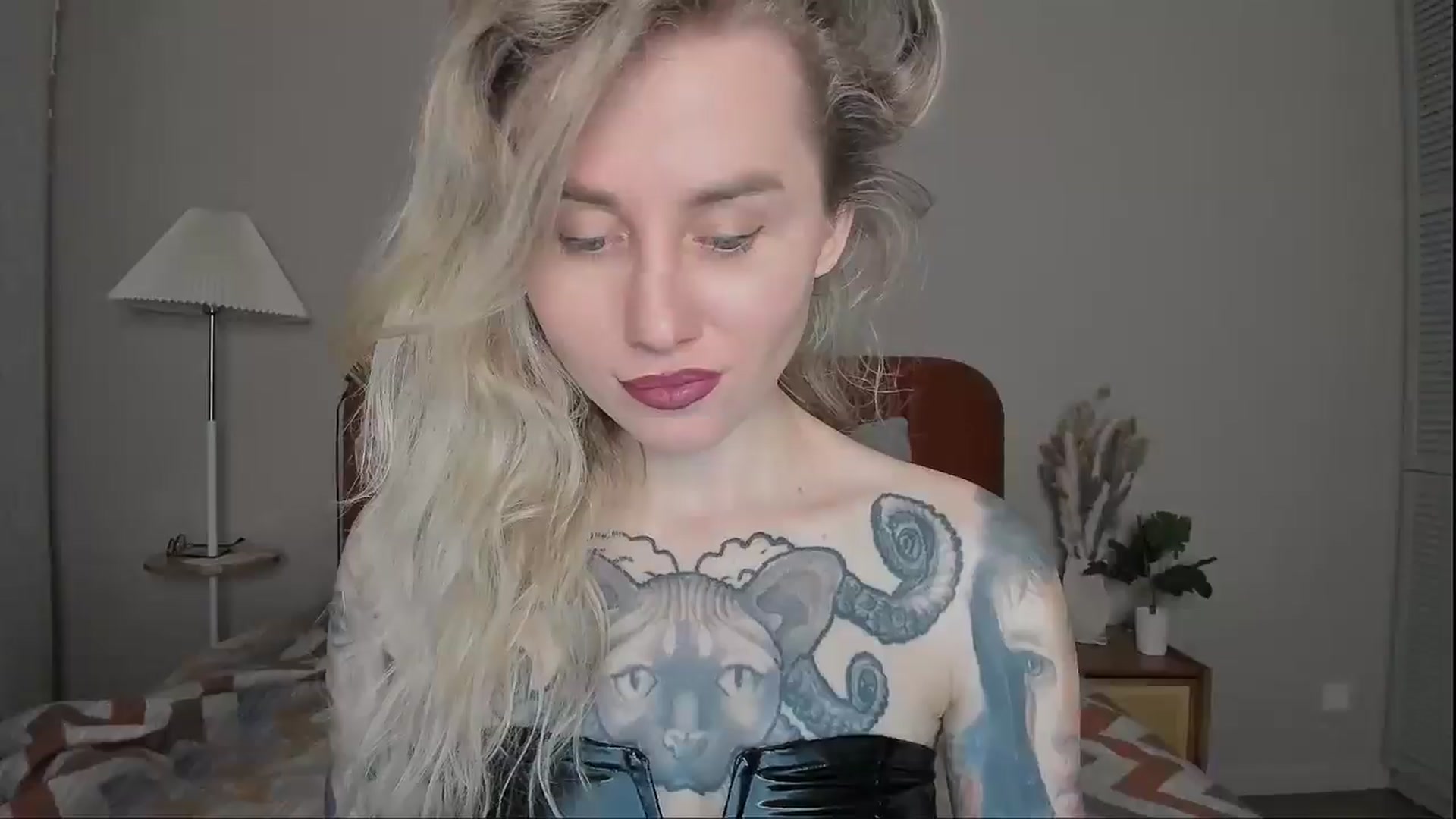Gallery image thumbnail from Alexa_Smithhh's myfreecams stream on, 03/25/2025, 18:00 image 19 of 20