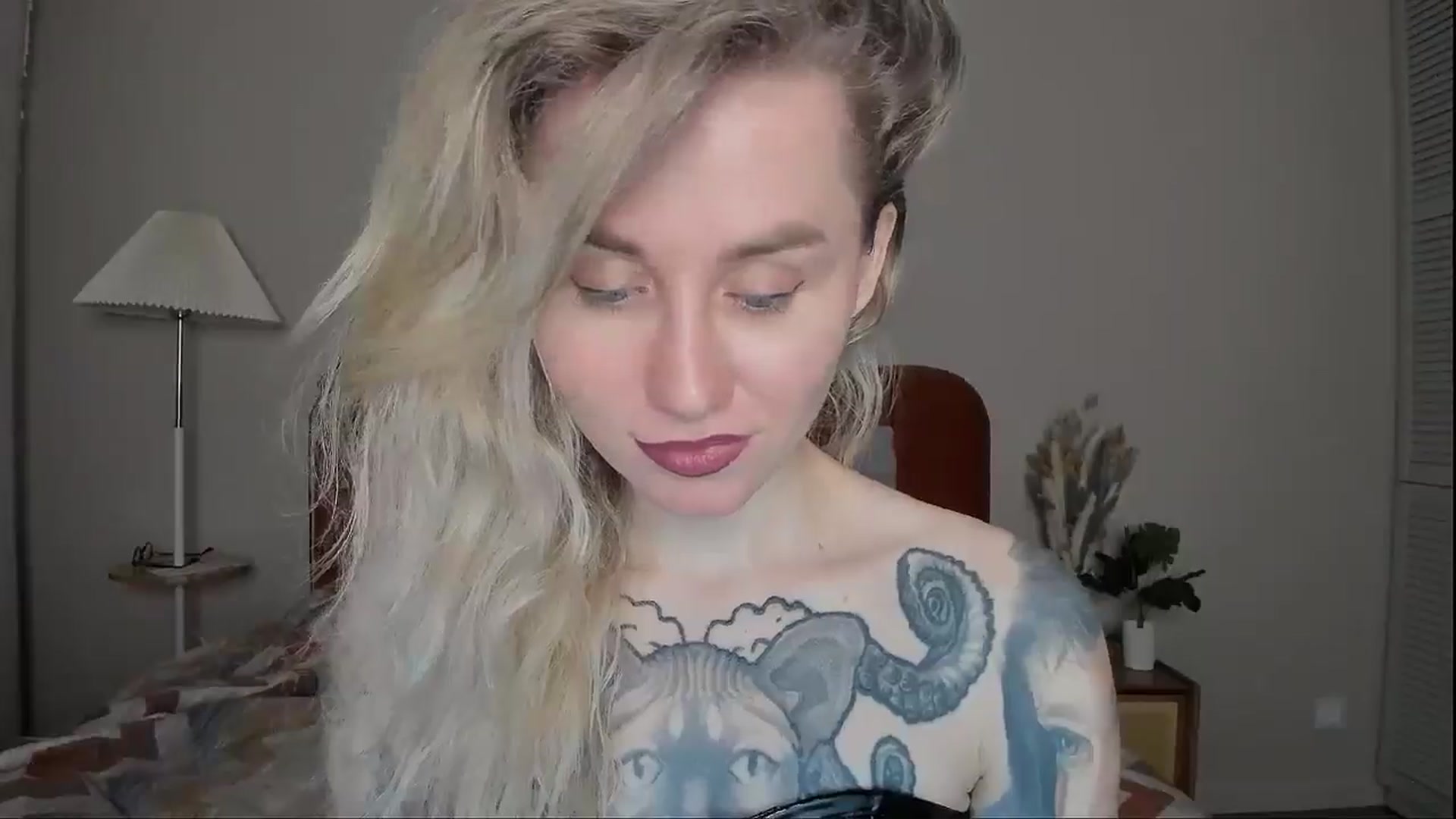 Gallery image thumbnail from Alexa_Smithhh's myfreecams stream on, 03/25/2025, 20:33 image 17 of 20