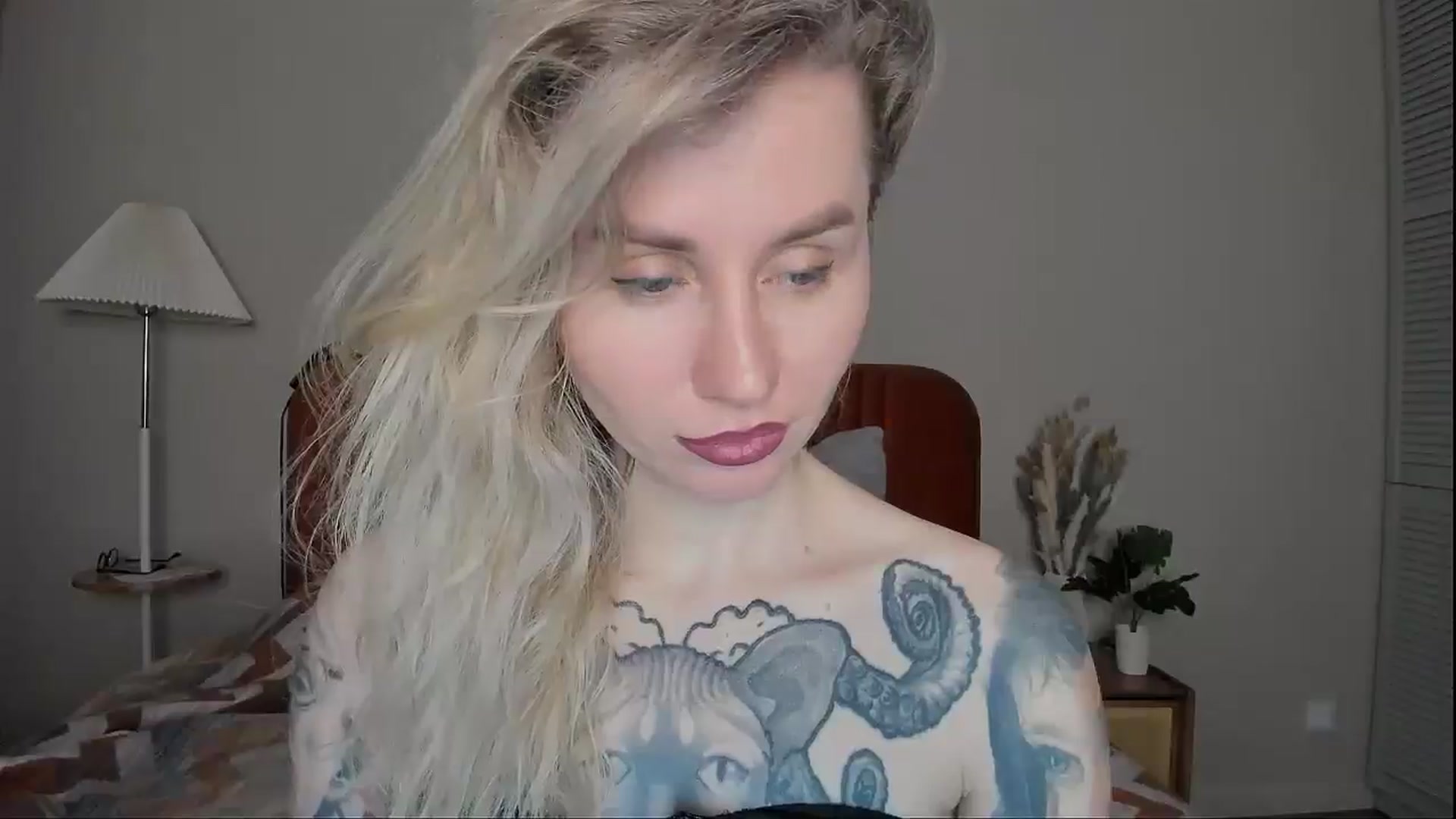 Gallery image thumbnail from Alexa_Smithhh's myfreecams stream on, 03/25/2025, 20:33 image 16 of 20