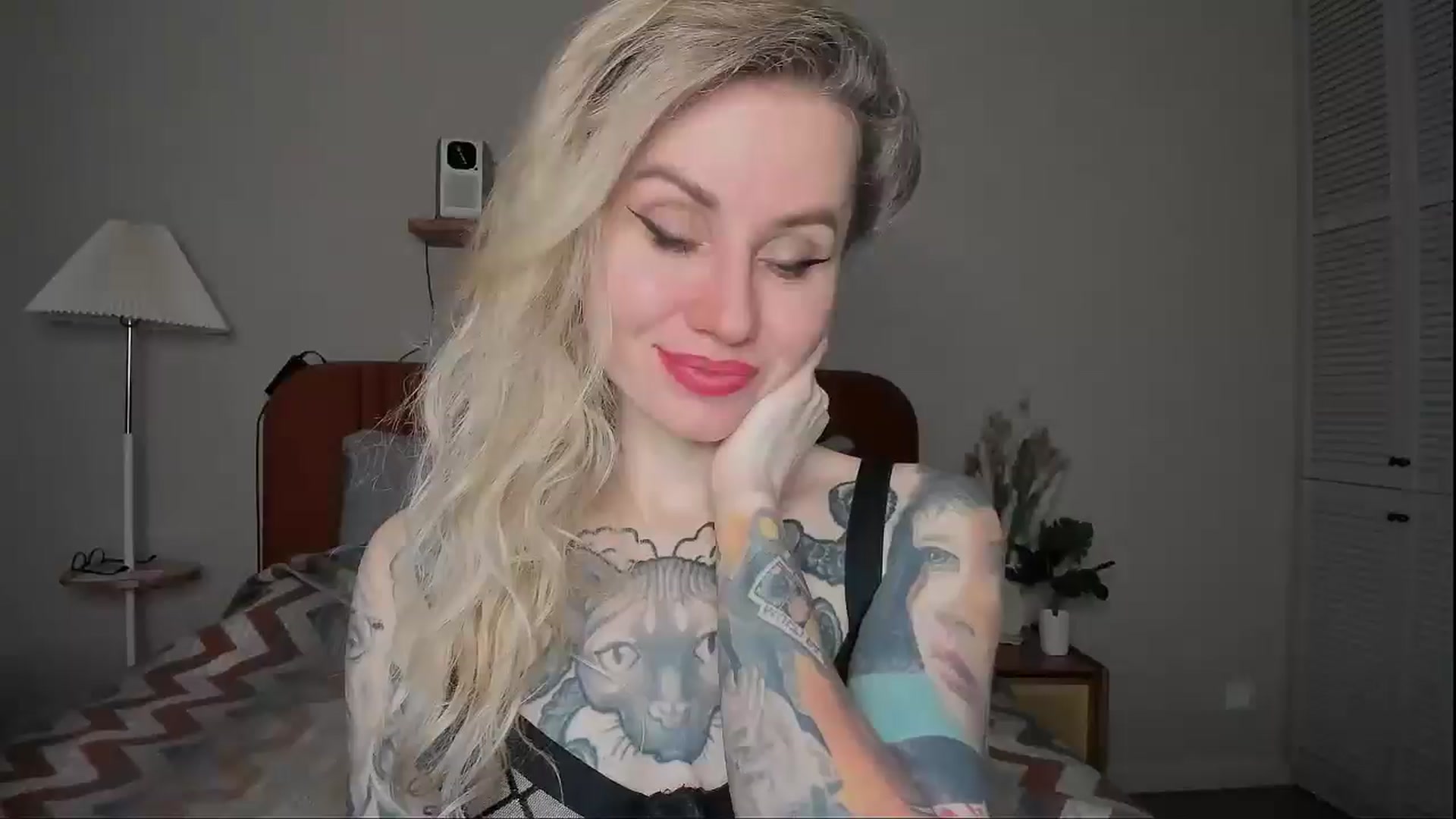 Gallery image thumbnail from Alexa_Smithhh's myfreecams stream on, 03/27/2025, 18:03 image 17 of 20