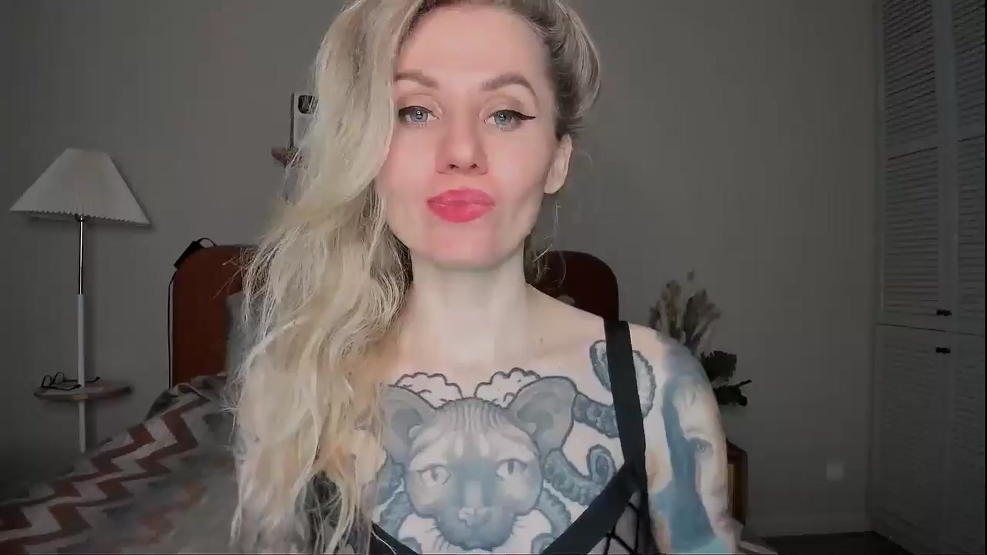 Gallery image thumbnail from Alexa_Smithhh's myfreecams stream on, 03/27/2025, 19:40 image 3 of 20