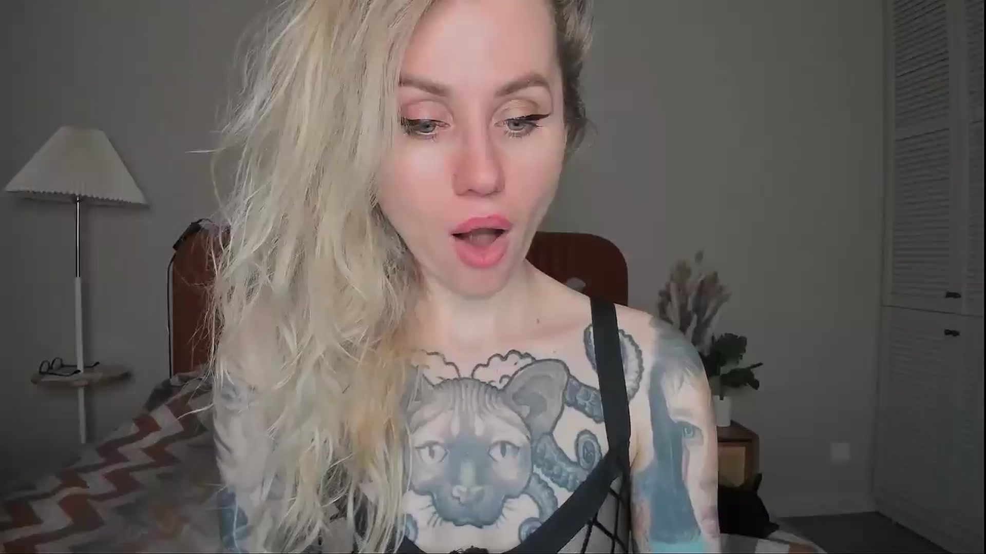 Gallery image thumbnail from Alexa_Smithhh's myfreecams stream on, 03/27/2025, 19:40 image 19 of 20