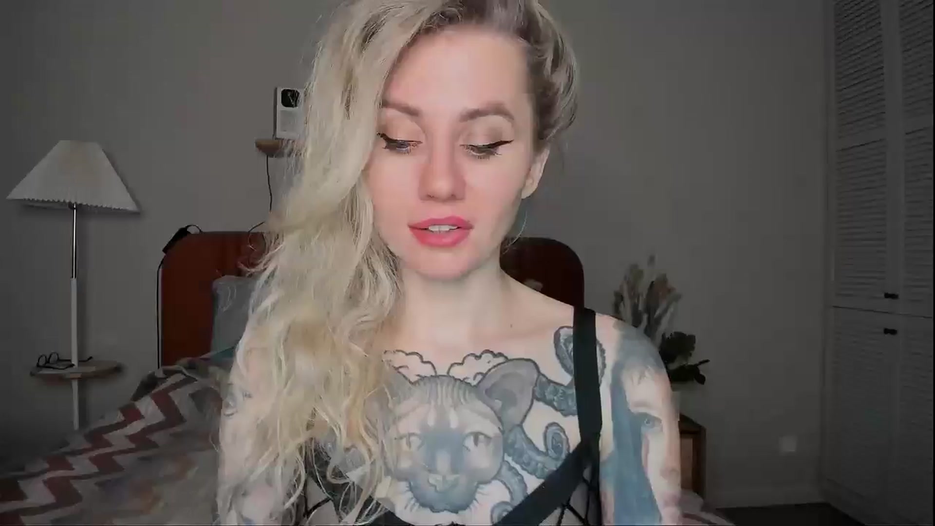 Gallery image thumbnail from Alexa_Smithhh's myfreecams stream on, 03/27/2025, 19:40 image 8 of 20