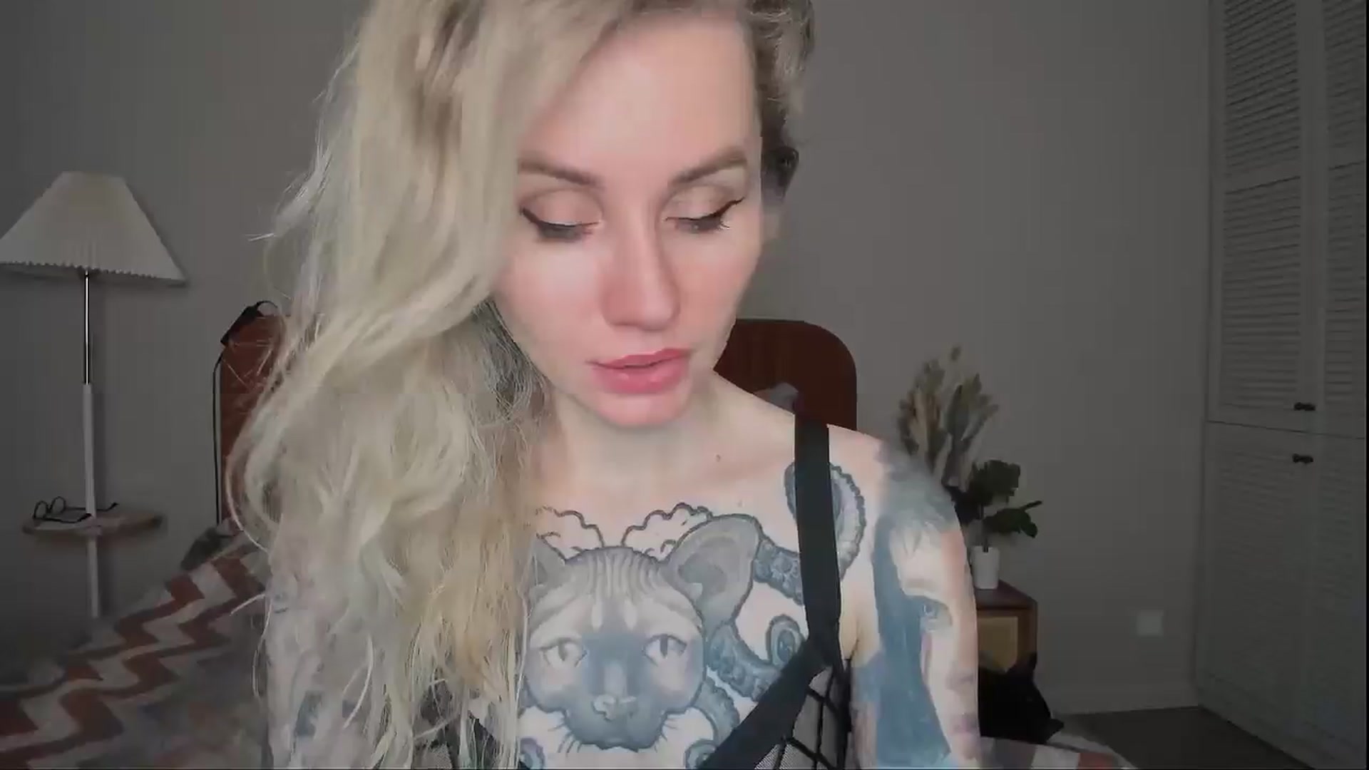 Gallery image thumbnail from Alexa_Smithhh's myfreecams stream on, 03/27/2025, 19:40 image 18 of 20