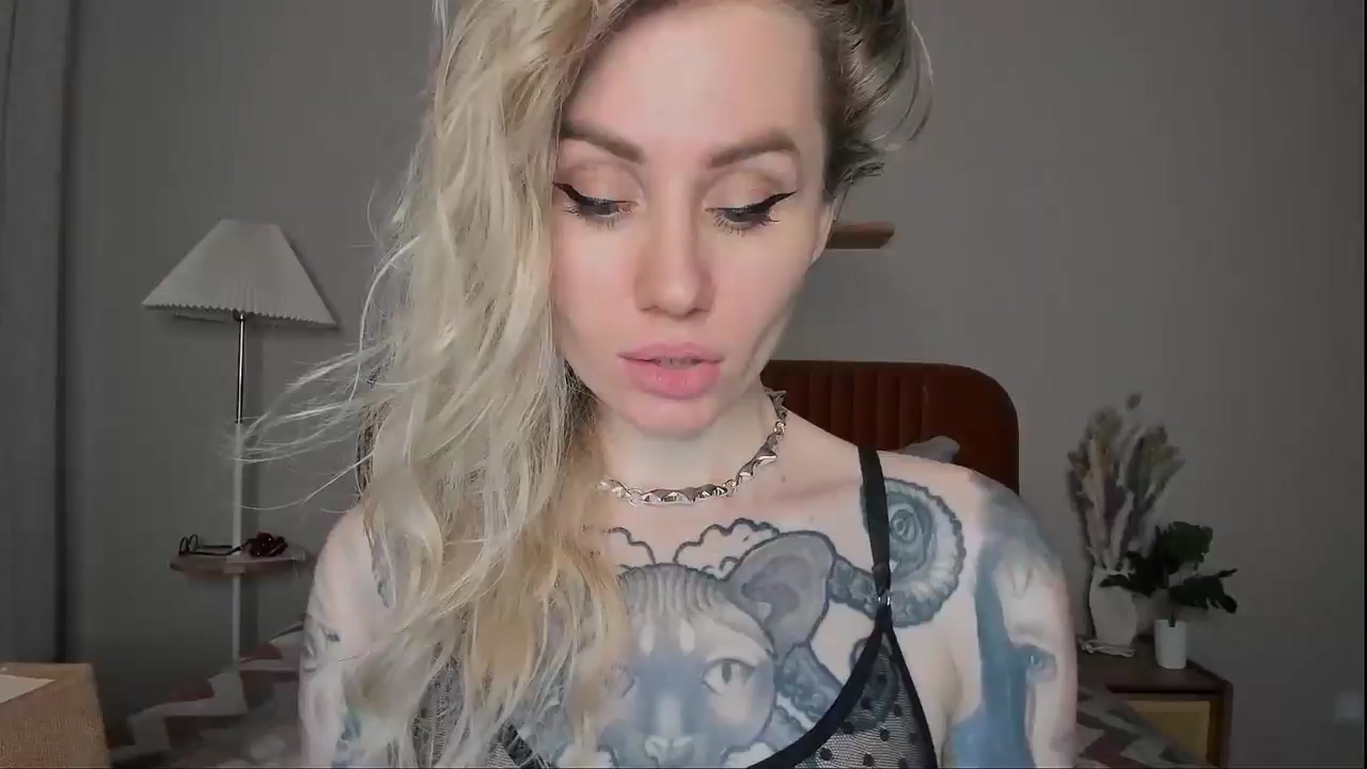 Gallery image thumbnail from Alexa_Smithhh's myfreecams stream on, 03/31/2025, 18:48 image 19 of 20