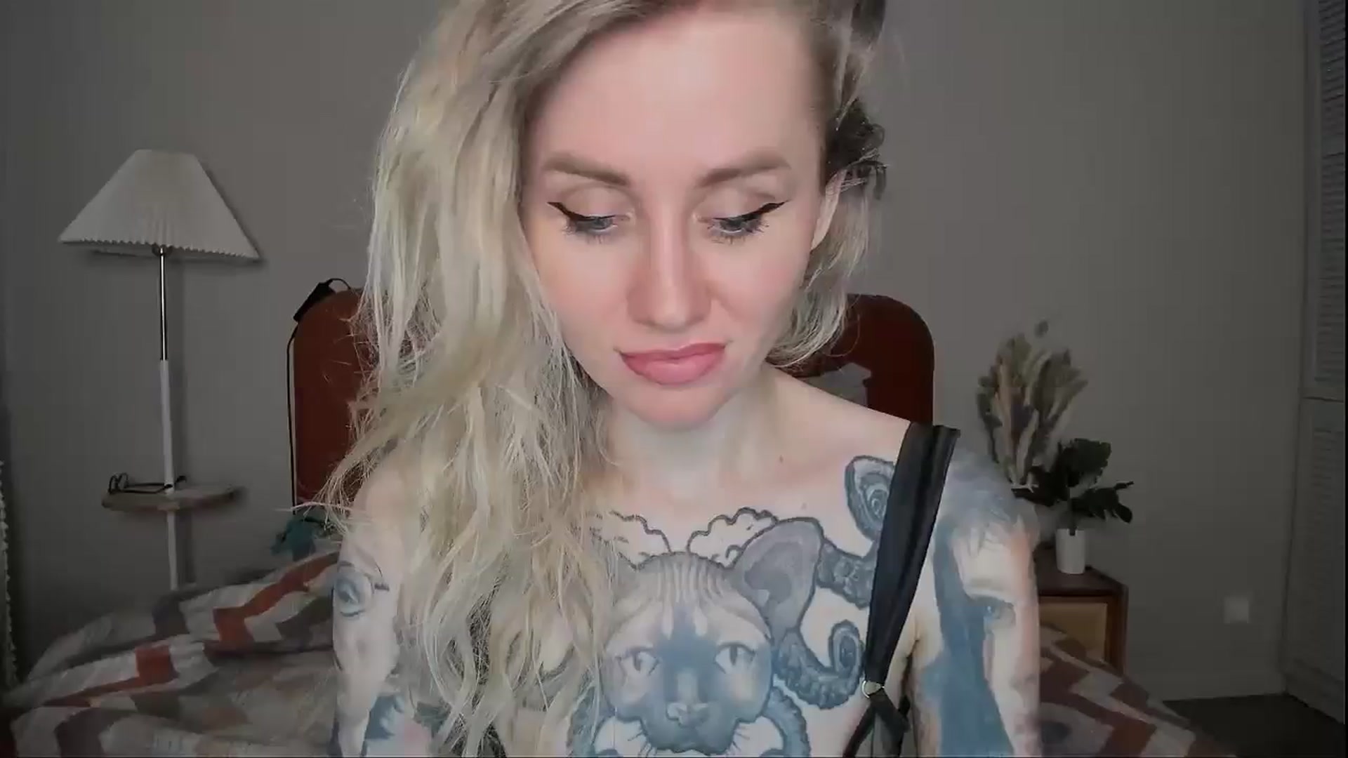 Gallery image thumbnail from Alexa_Smithhh's myfreecams stream on, 04/01/2025, 20:40 image 16 of 20
