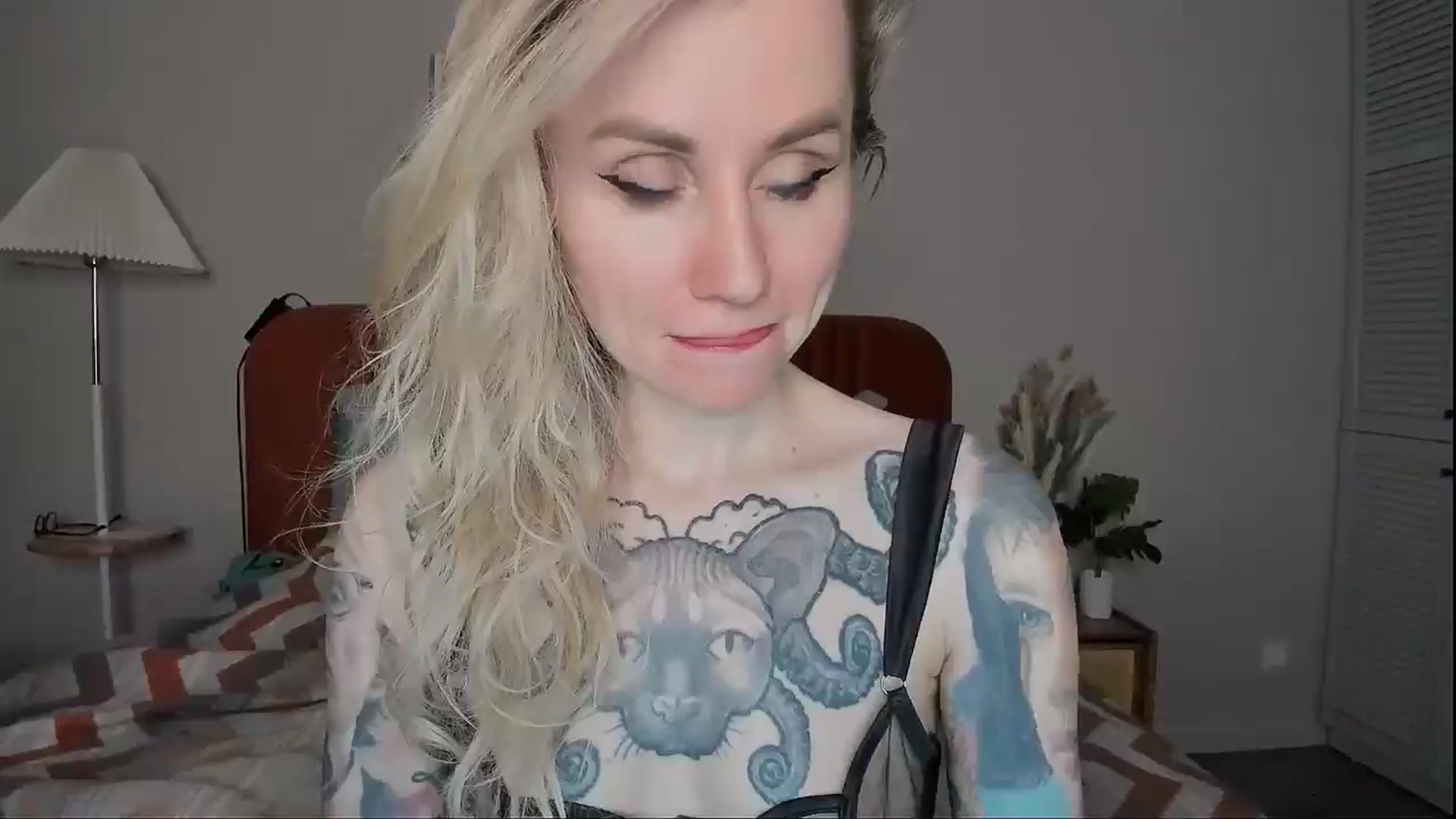 Gallery image thumbnail from Alexa_Smithhh's myfreecams stream on, 04/01/2025, 20:40 image 2 of 20