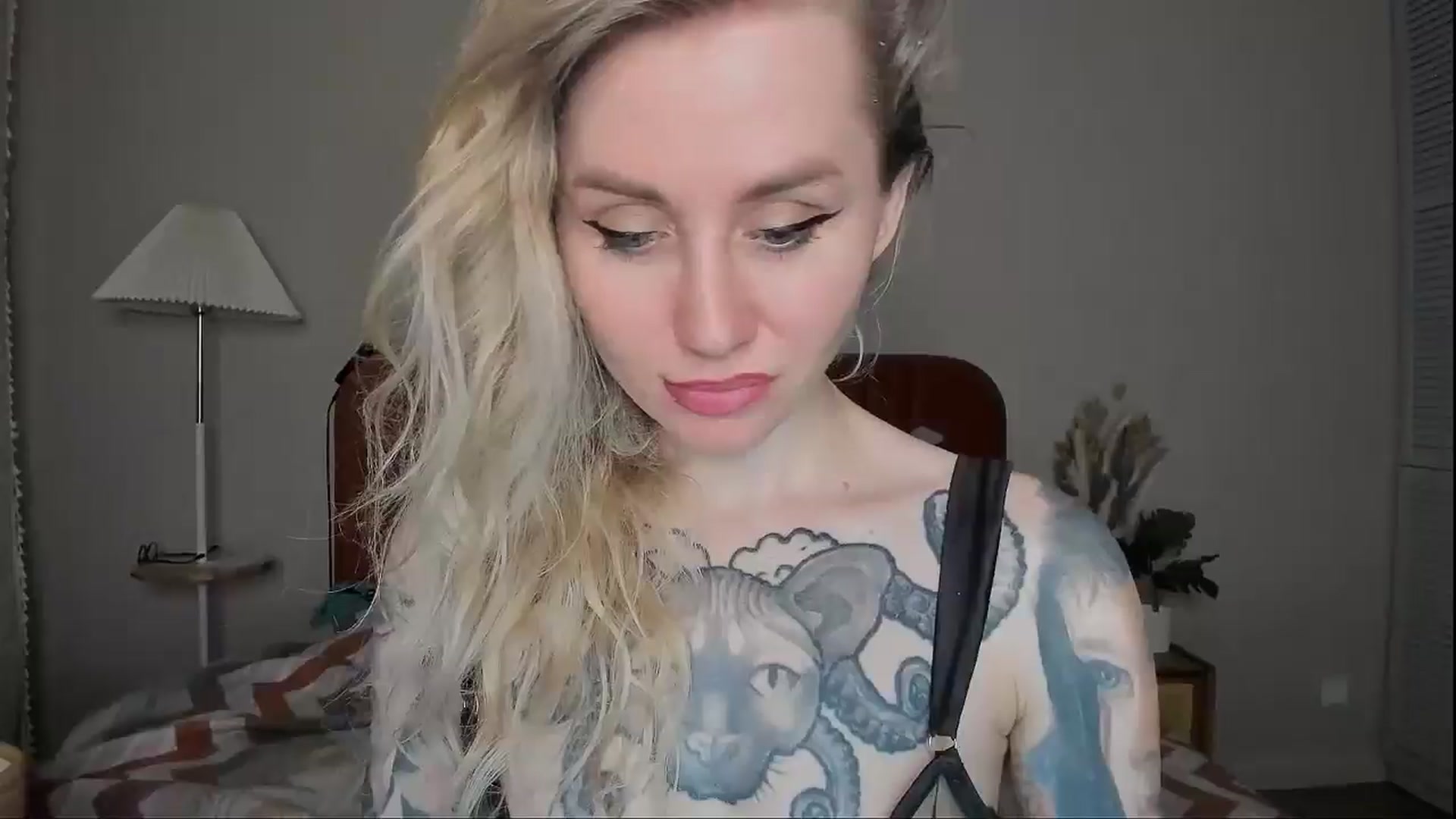 Gallery image thumbnail from Alexa_Smithhh's myfreecams stream on, 04/01/2025, 20:40 image 11 of 20