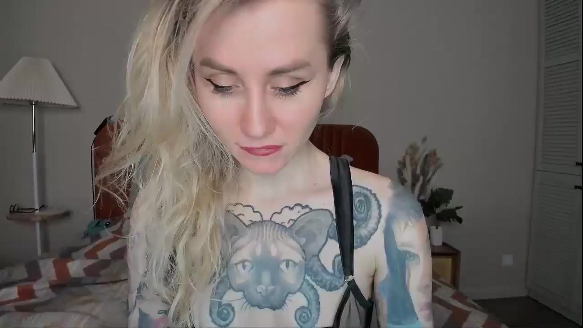 Gallery image thumbnail from Alexa_Smithhh's myfreecams stream on, 04/01/2025, 20:40 image 4 of 20