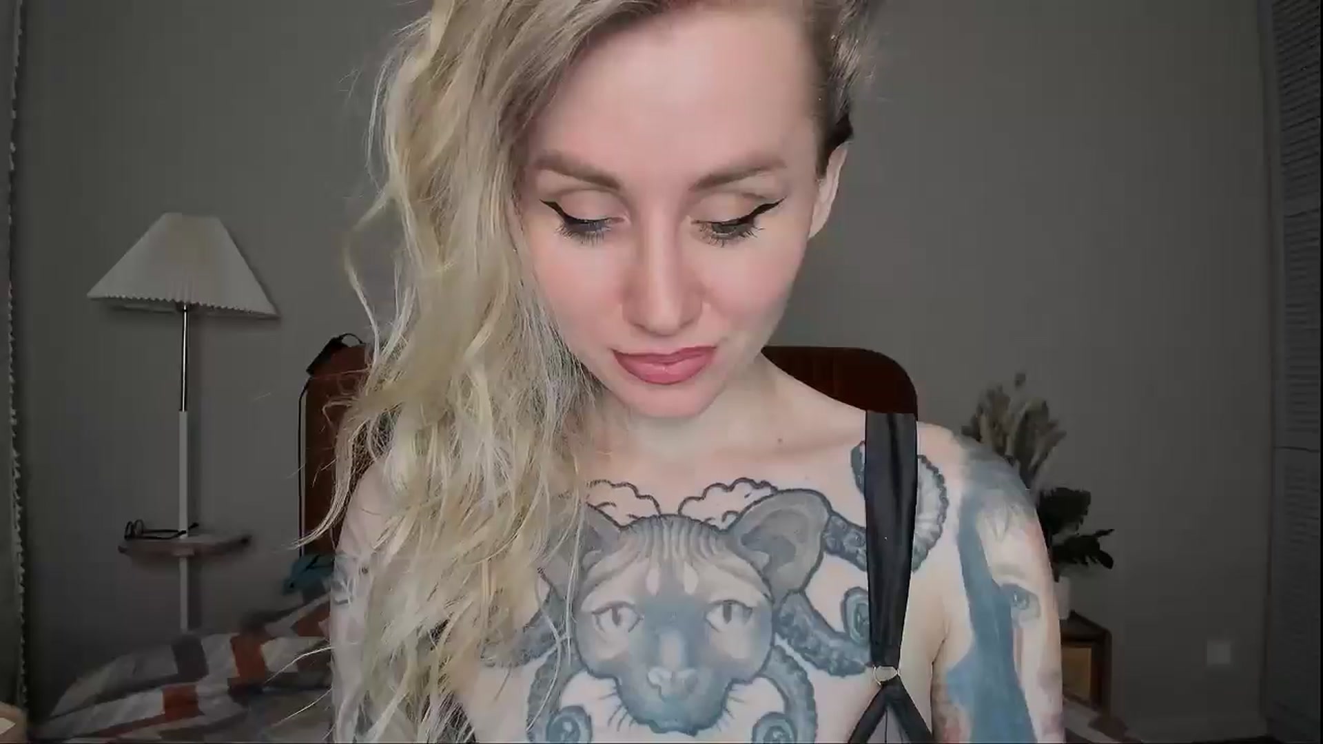 Gallery image thumbnail from Alexa_Smithhh's myfreecams stream on, 04/01/2025, 20:40 image 7 of 20