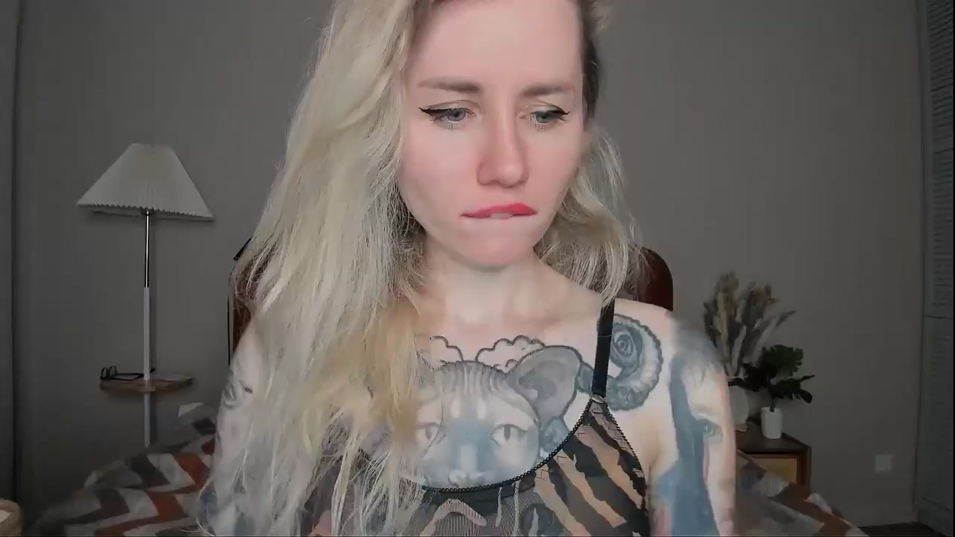 Gallery image thumbnail from Alexa_Smithhh's myfreecams stream on, 04/03/2025, 17:44 image 16 of 20